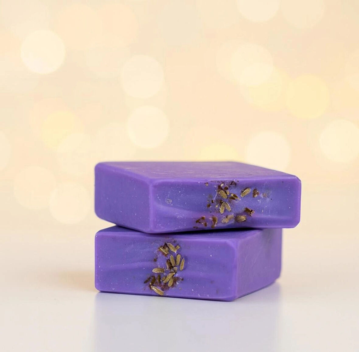 Doğal El Yapımı Lavanta Sabunu 100 Gr – Cilt Yenileyici, Rahatlatıcı ve Nemlendirici Bitkisel Sabun