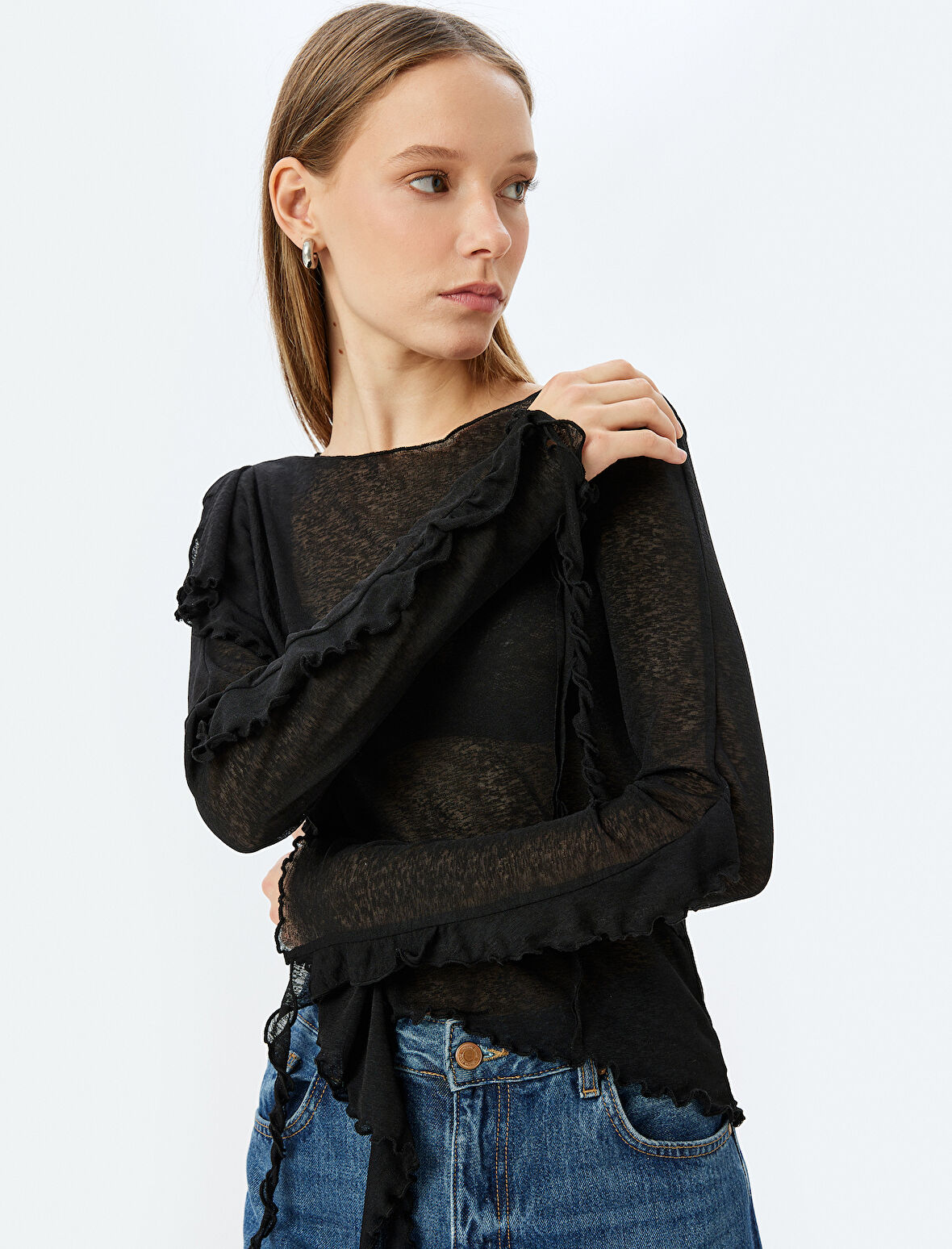 Kayık Yaka Fırfır Detaylı Uzun Kollu Slim Fit Bluz