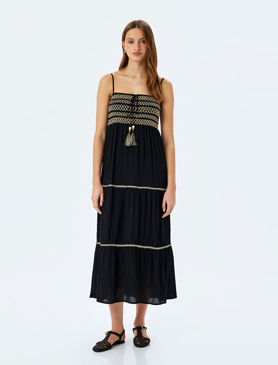 Kroşe Detaylı İnce Askılı Viskon Uzun Elbise