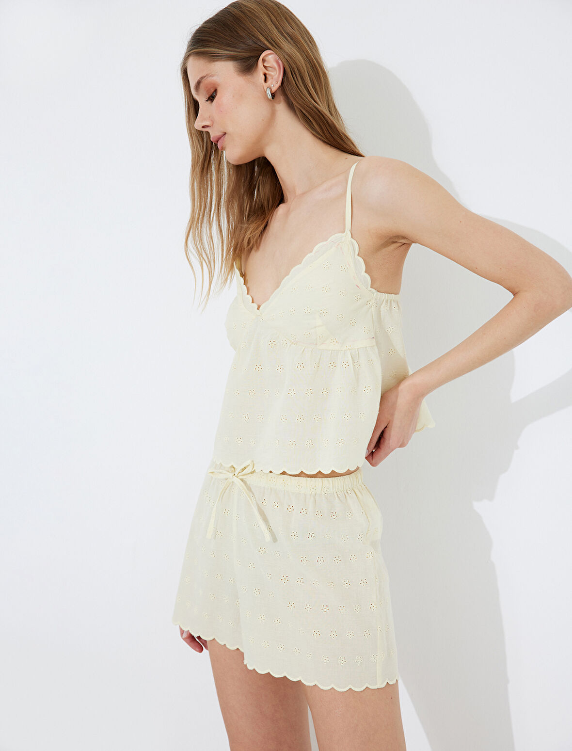 Rahat Kalıp Beli Bağlamalı Fistolu Şort Pijama Altı