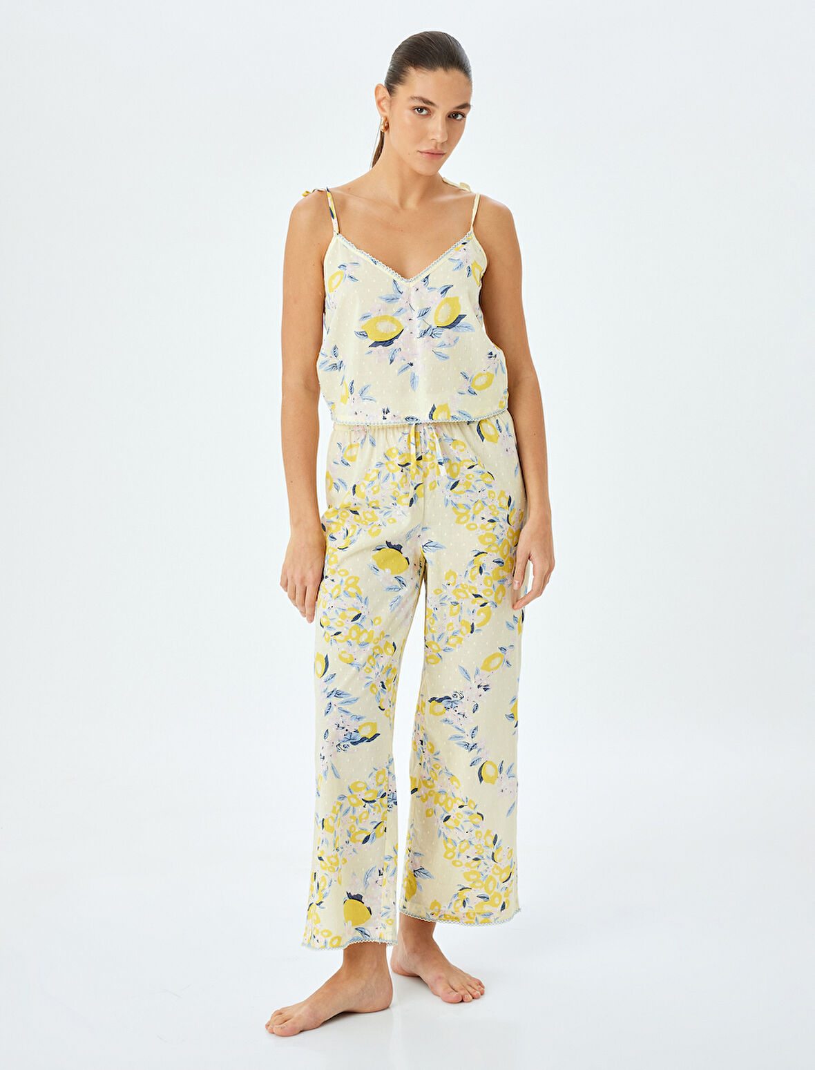V Yaka İnce Askılı Limon Baskılı Pamuklu Pijama Üstü