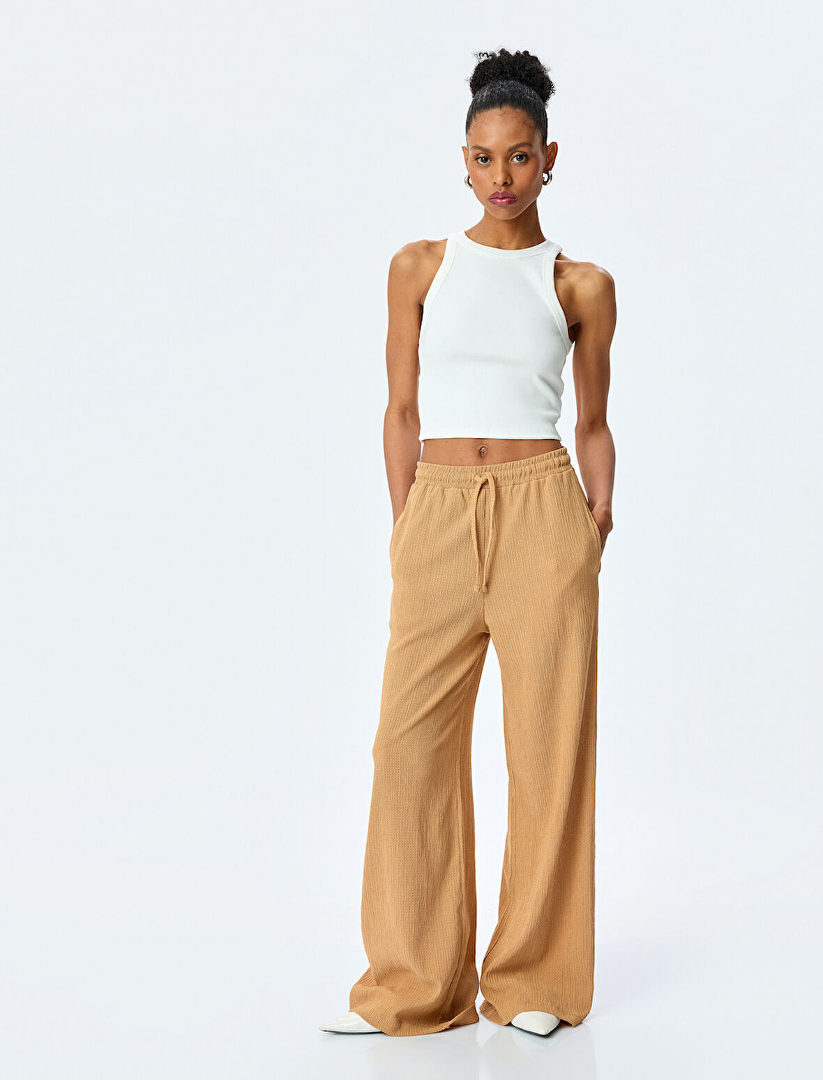 Beli Bağcıklı Dokulu Yüksek Bel Geniş Paça Pantolon