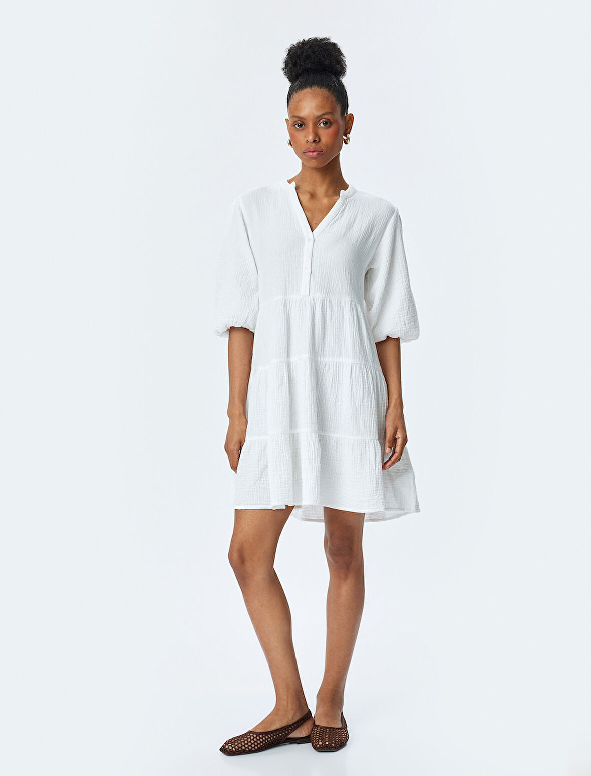 Pamuklu Katmanlı V Yaka Kısa Balon Kollu Mini Müslin Elbise