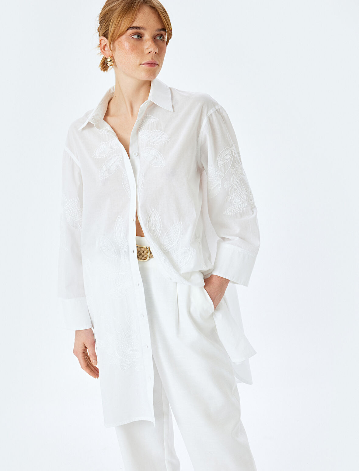 Pamuklu Floral İşleme Detaylı 3/4 Kol Gömlek Yaka Uzun Oversize Tunik