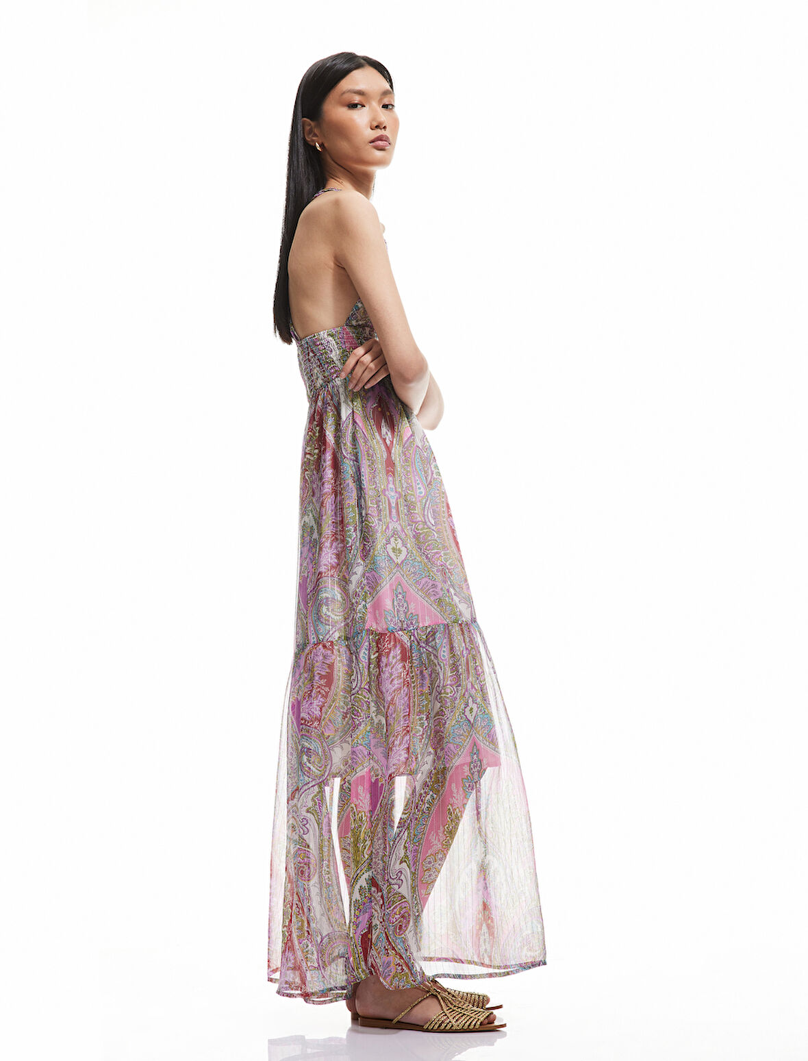 Astarlı Etnik Desenli Kat Kat Halter Yaka Askılı Uzun Şifon Elbise