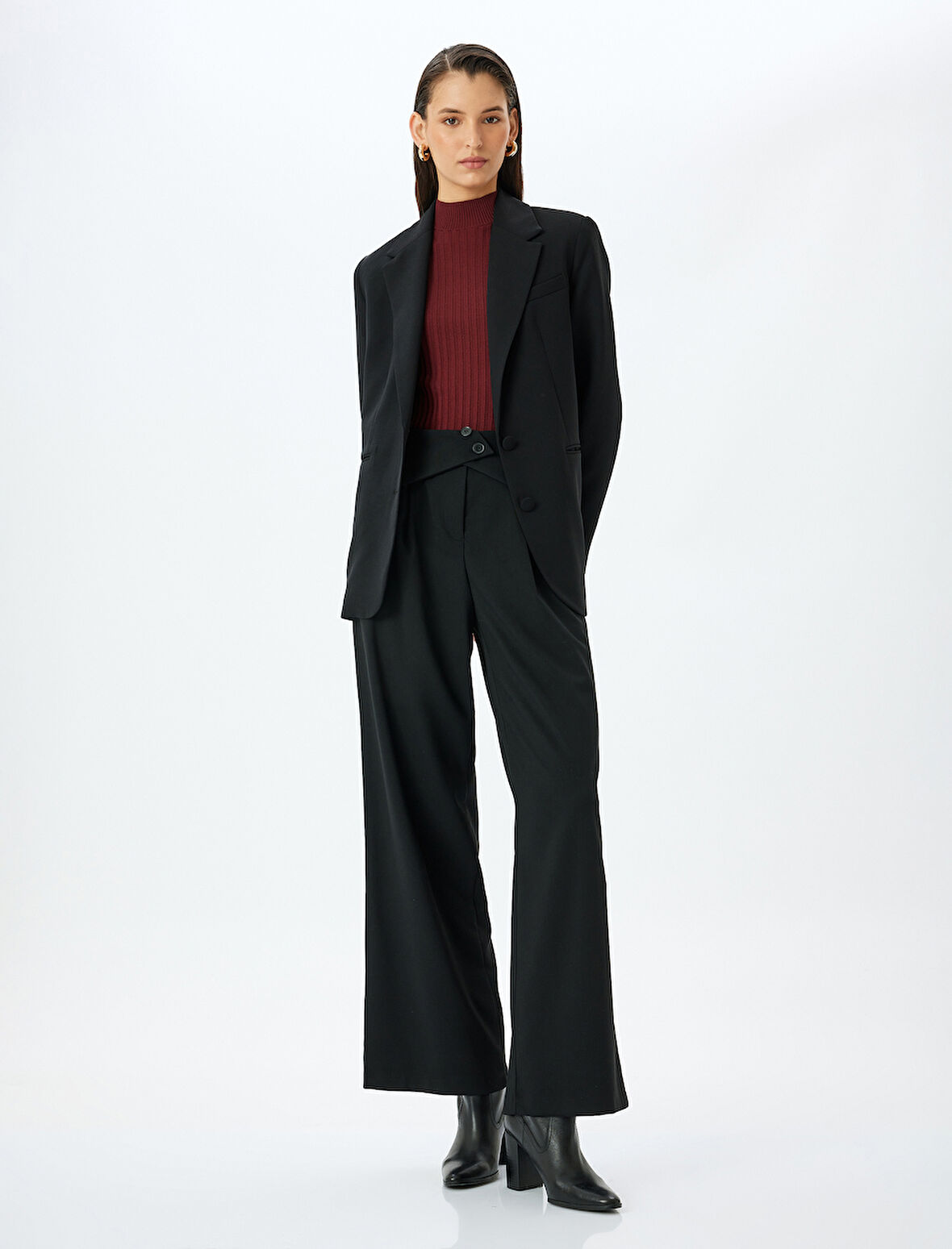 Kemer Detaylı Yüksek Bel Düz Geniş Paça Pantolon