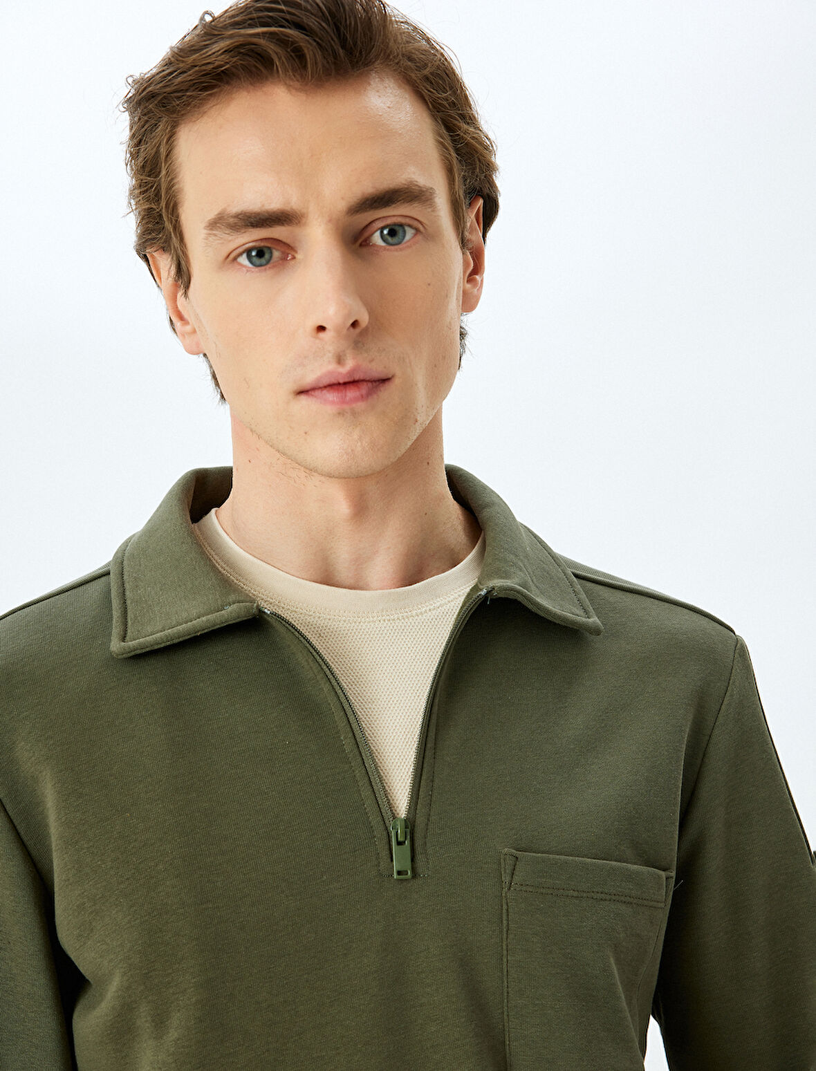 Uzun Kollu Cep Detaylı Basic Şardonlu Yarım Fermuarlı Polo Yaka Sweatshirt