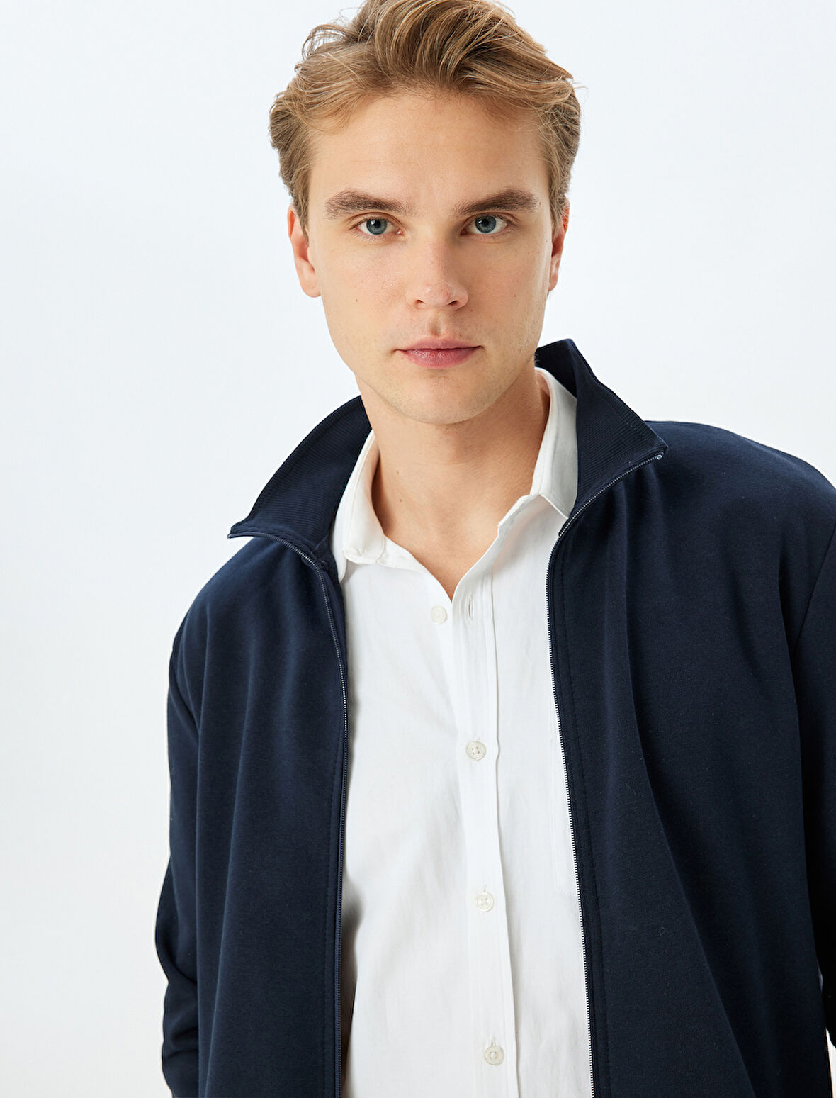 Regular Fit Pamuk Karışımlı Uzun Kollu Basic Fermuarlı Sweatshirt