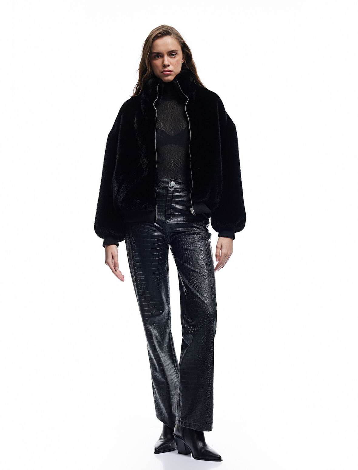 Fermuarlı Dik Yaka Cepli Suni Kürk Peluş Oversize Crop Mont