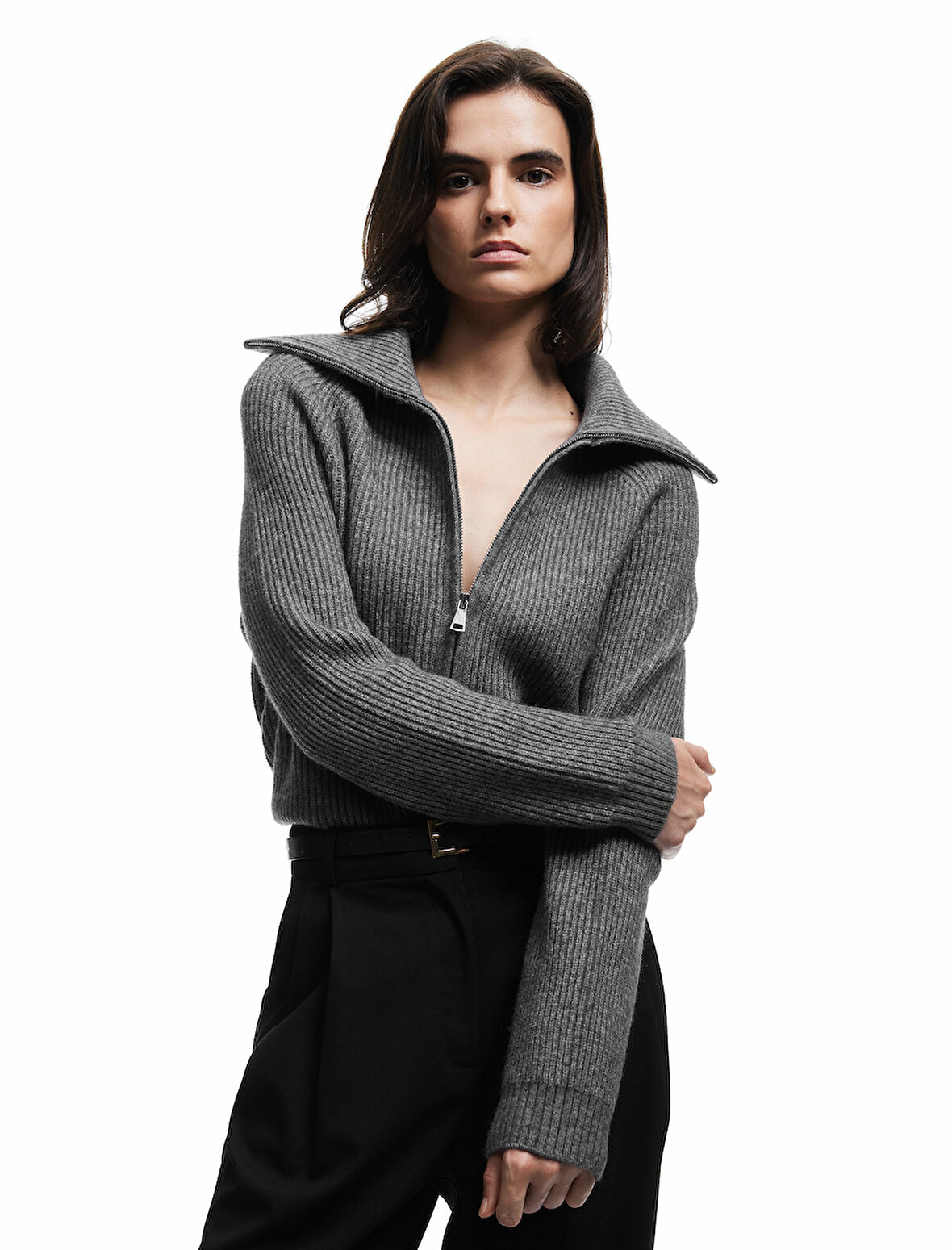 Regular Fit Dik Yaka Fermuarlı Uzun Kollu Triko Hırka