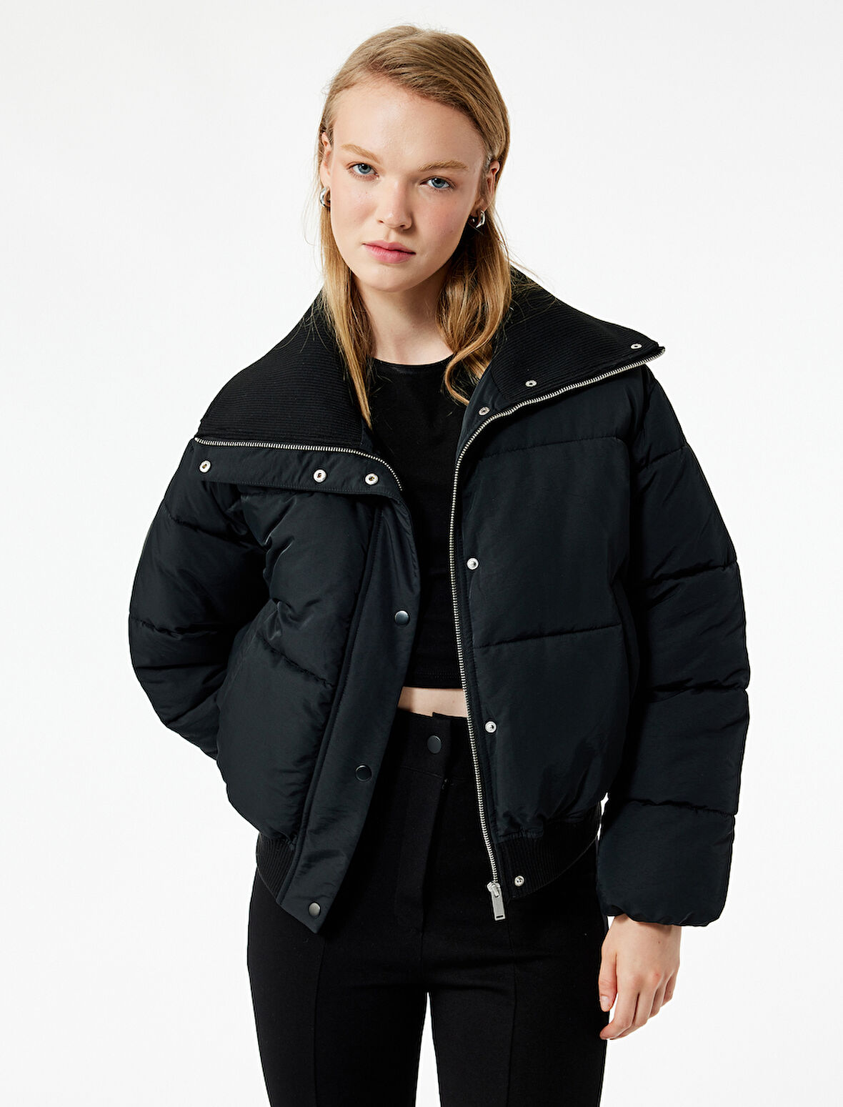 Fermuarlı Cep Detaylı Uzun Kollu Geniş Yaka Anorak Şişme Mont