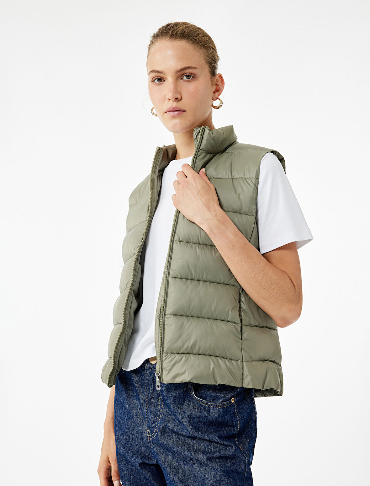 Kolsuz Dik Yaka Cepli Su İtici Fermuarlı Şişme Yelek