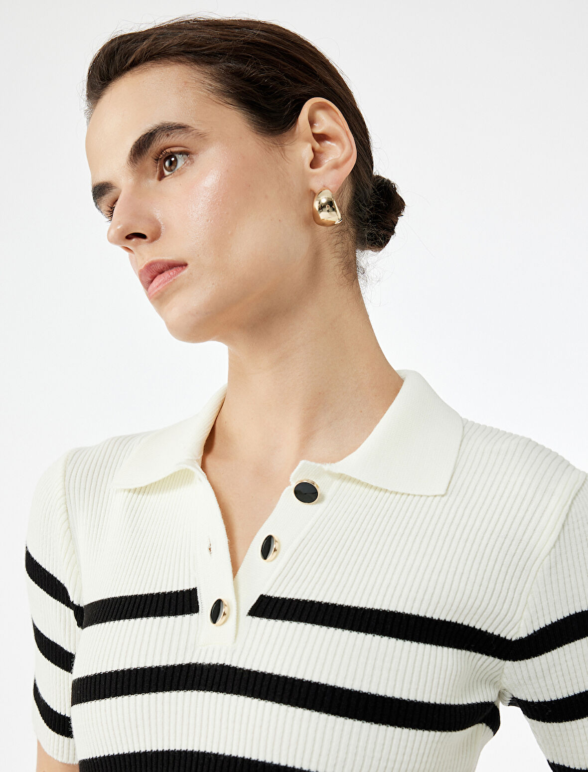 Düğmeli Kısa Kollu Çizgili Triko Polo Yaka Kazak