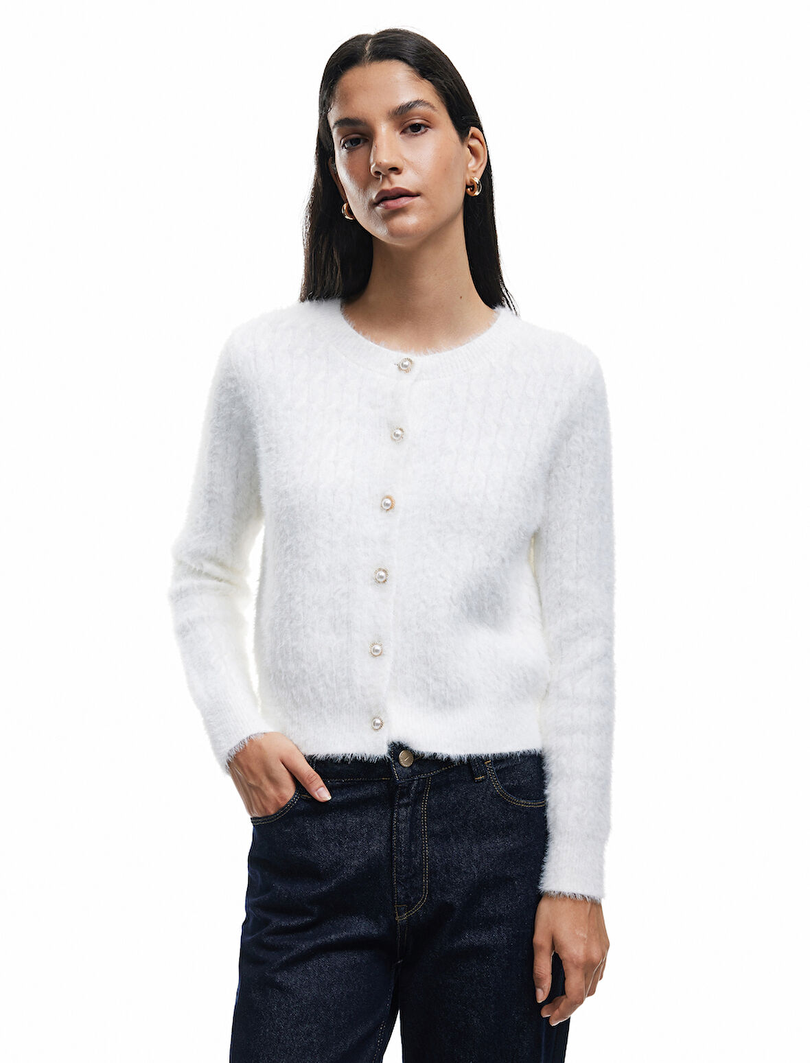 Düğmeli Uzun Kollu Viskon Karışımlı Örgü Dokulu Bisiklet Yaka Hırka