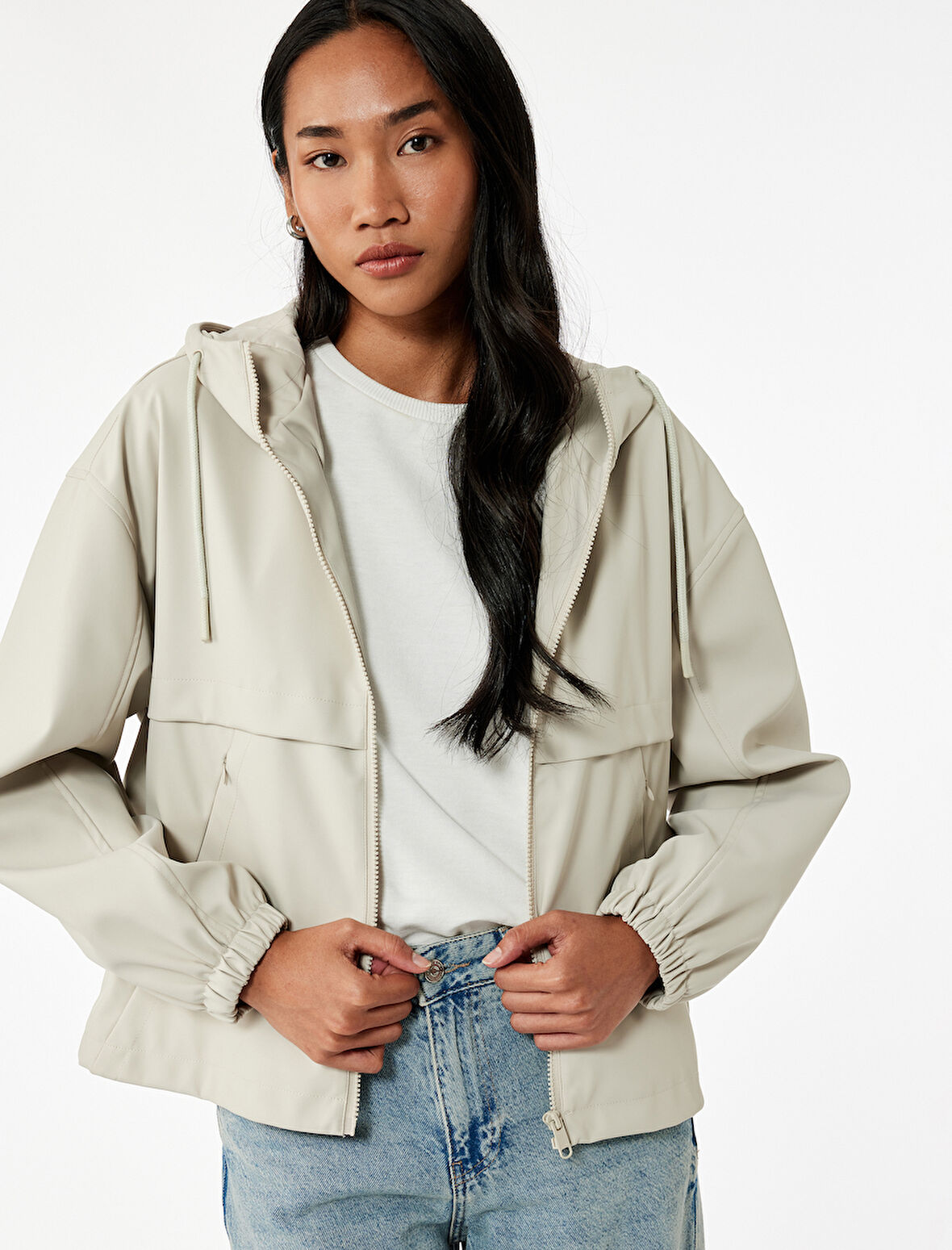 Fermuarlı Kapüşonlu Uzun Kollu Suni Deri Yağmurluk