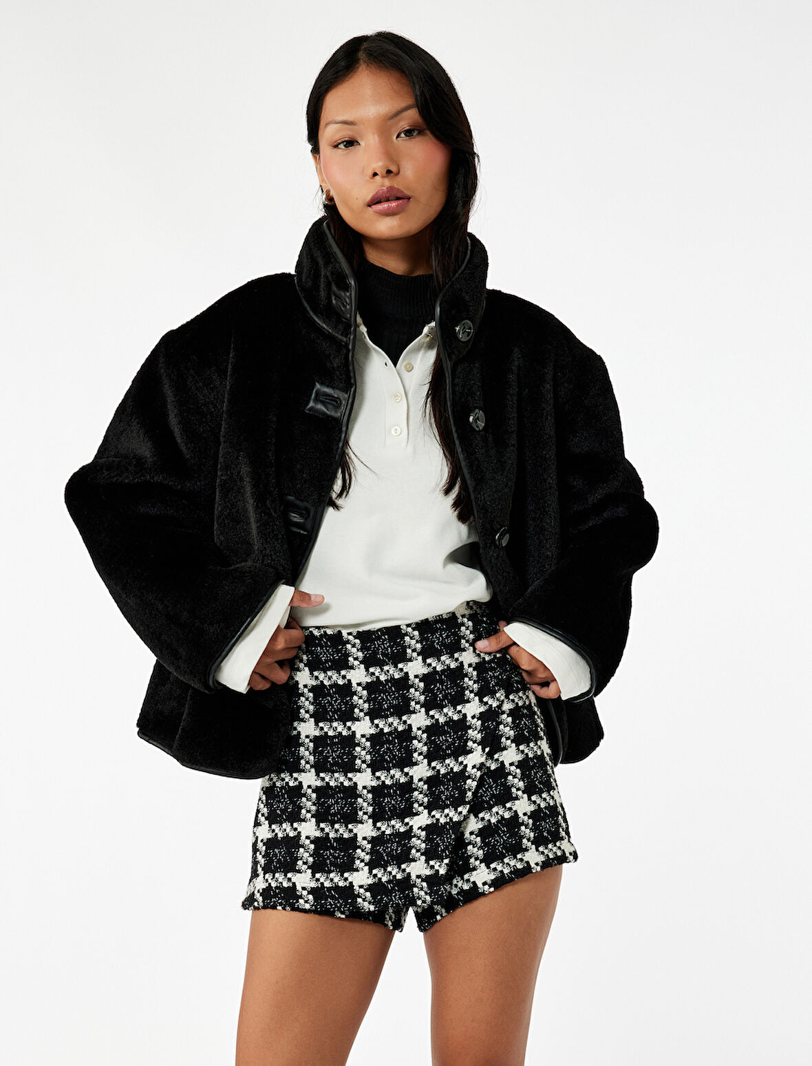 Dik Yaka Kaban Peluş Biye Detaylı Düğmeli Uzun Kollu