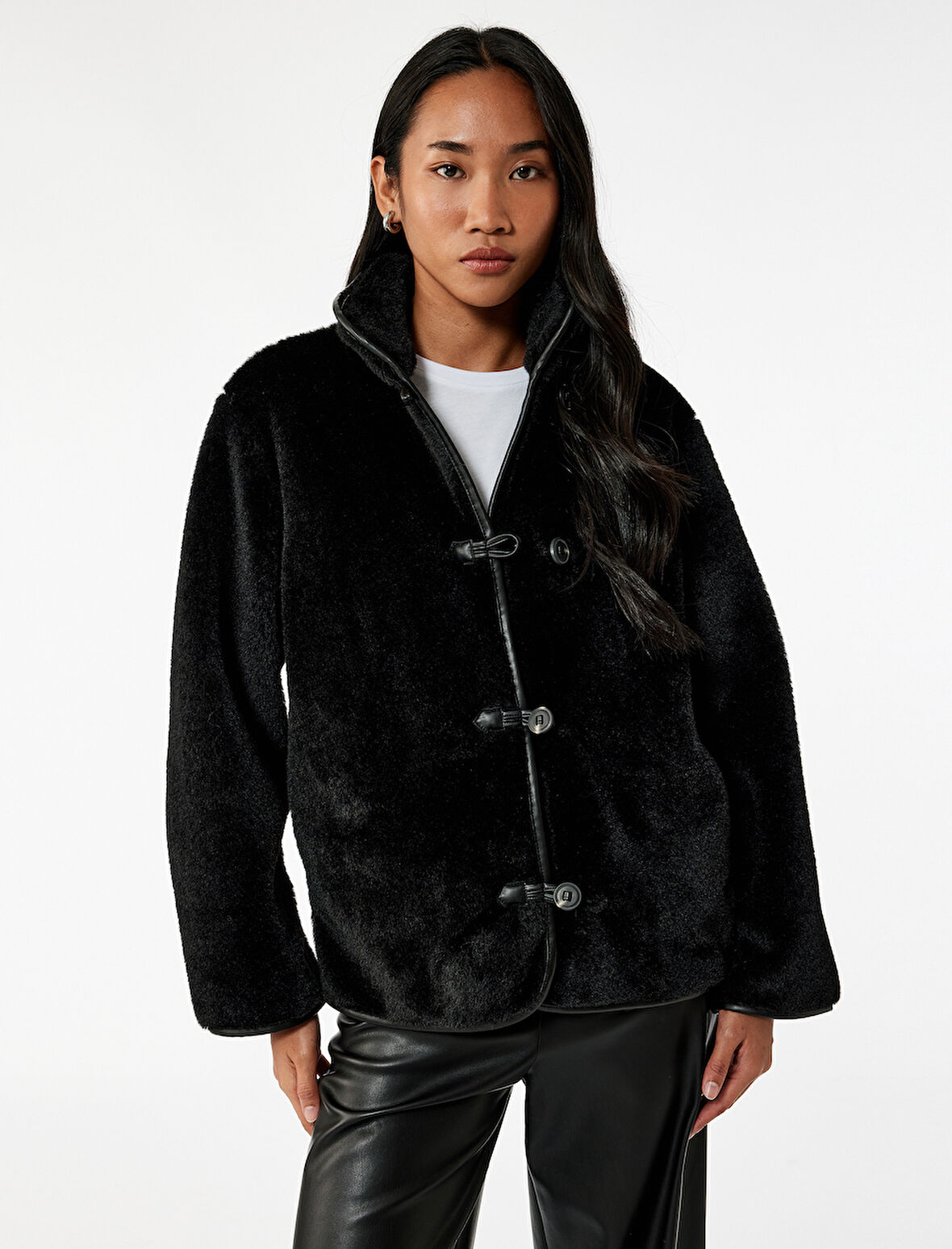 Uzun Kollu Düğmeli Kruvaze Peluş Ceket