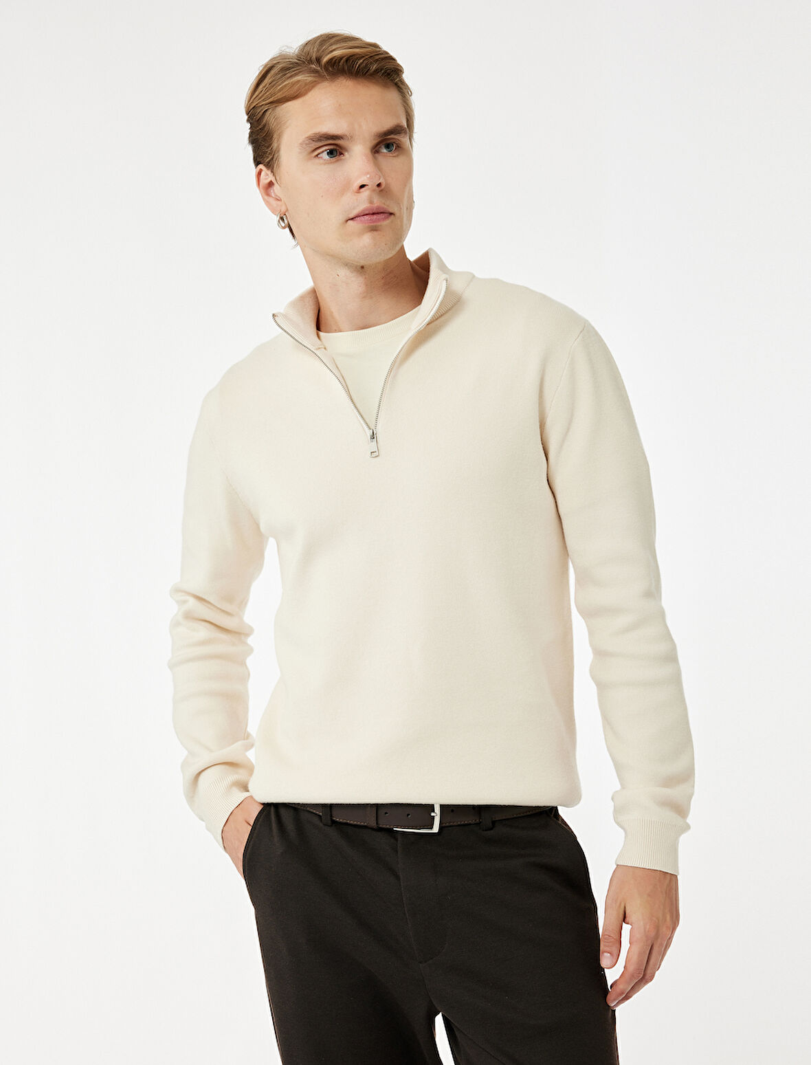 Uzun Kollu Viskon Karışımlı Yarım Fermuarlı Triko Kazak