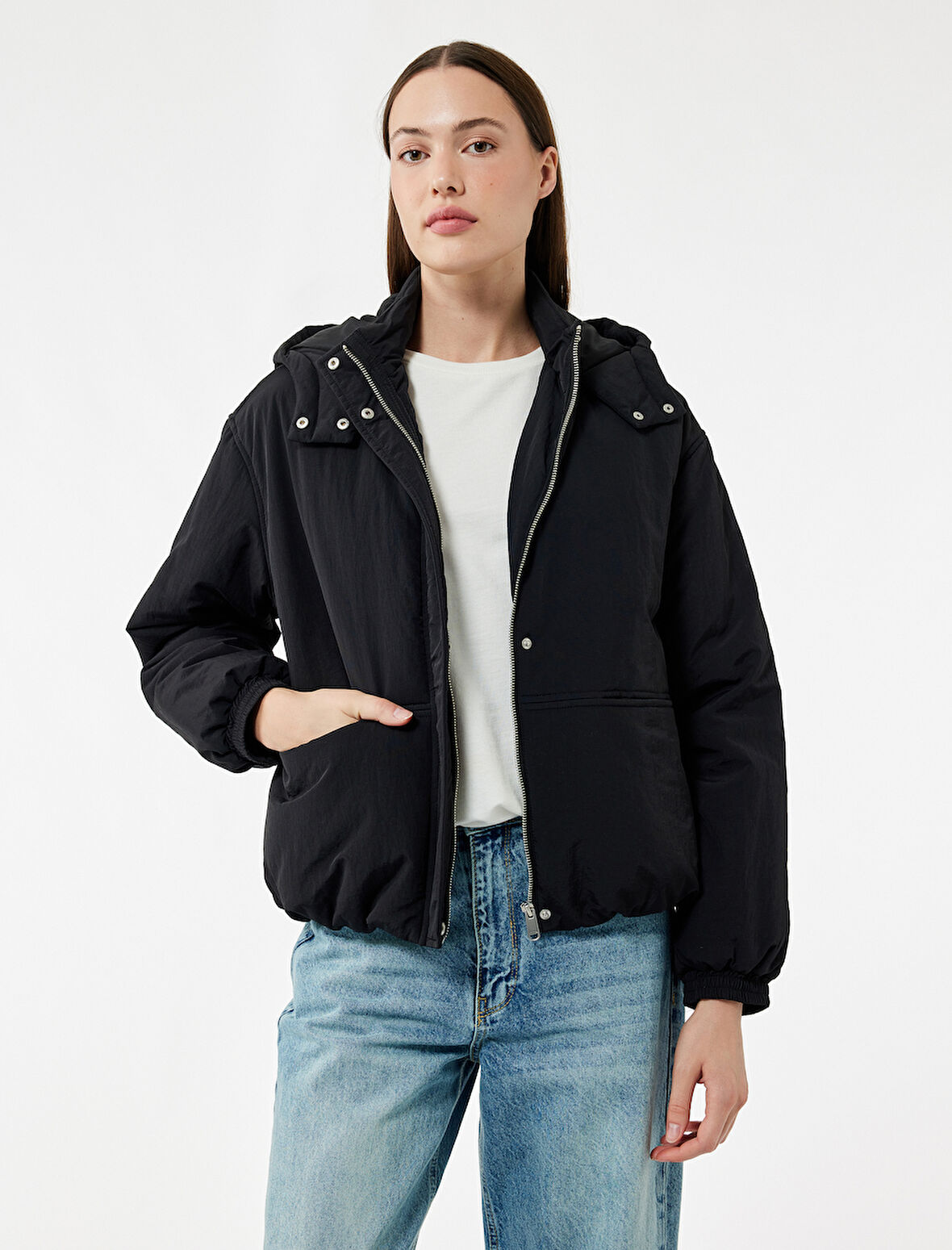 Cepli Fermuarlı Su İtici Uzun Kollu Kapüşonlu Kısa Şişme Mont