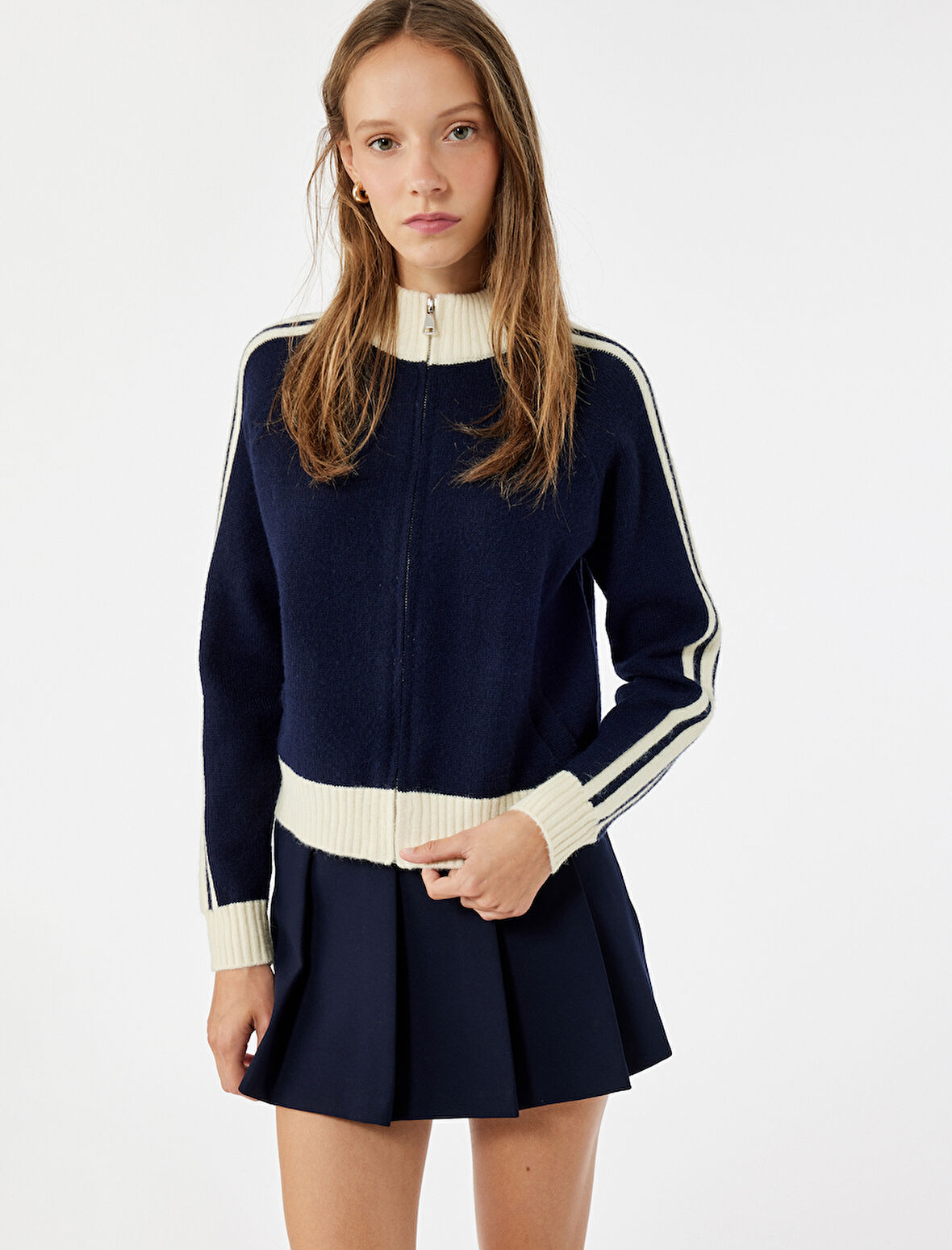 Fermuarlı Uzun Kollu Dik Yaka Çizgili Triko Hırka