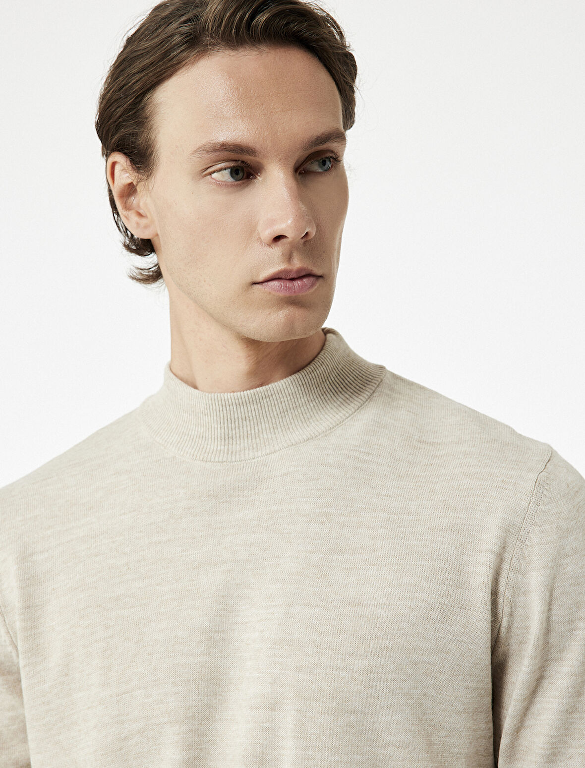 Uzun Kollu Regular Fit Dik Yaka Basic Triko Kazak