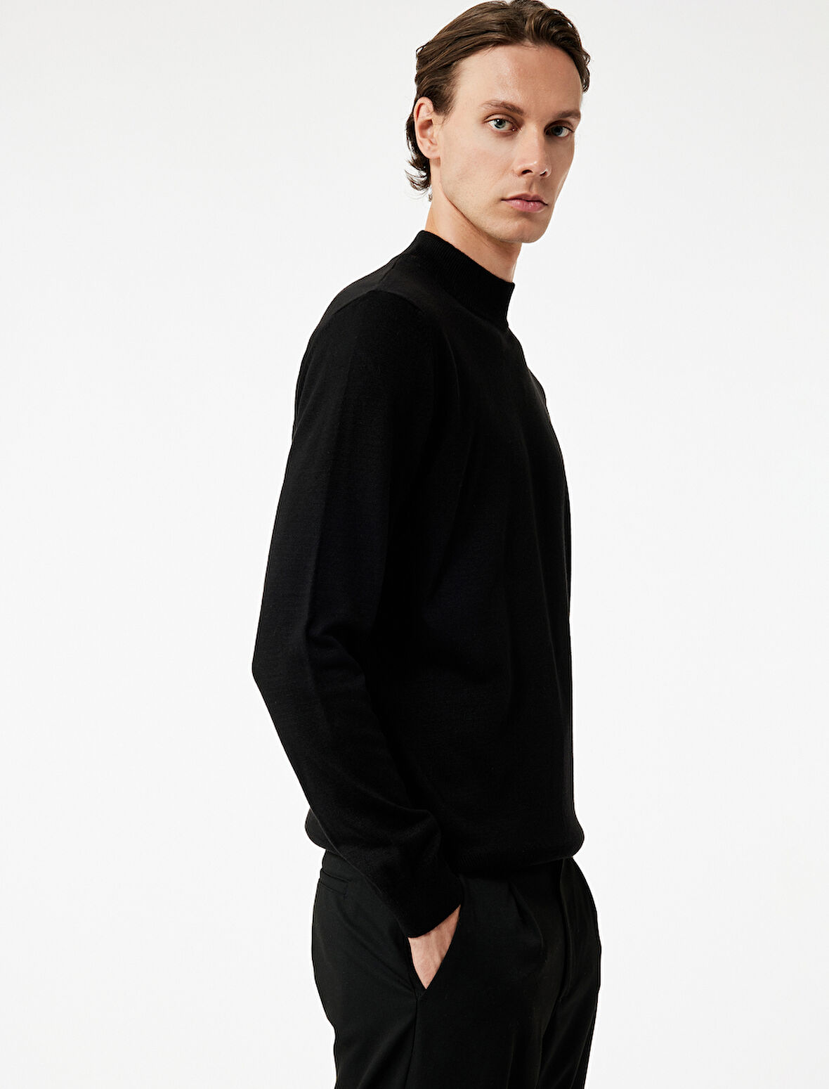 Uzun Kollu Regular Fit Dik Yaka Basic Triko Kazak