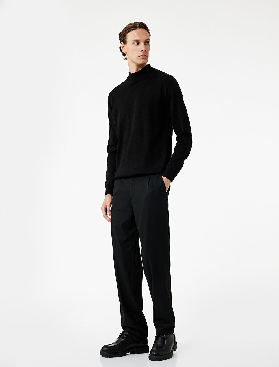 Uzun Kollu Regular Fit Dik Yaka Basic Triko Kazak