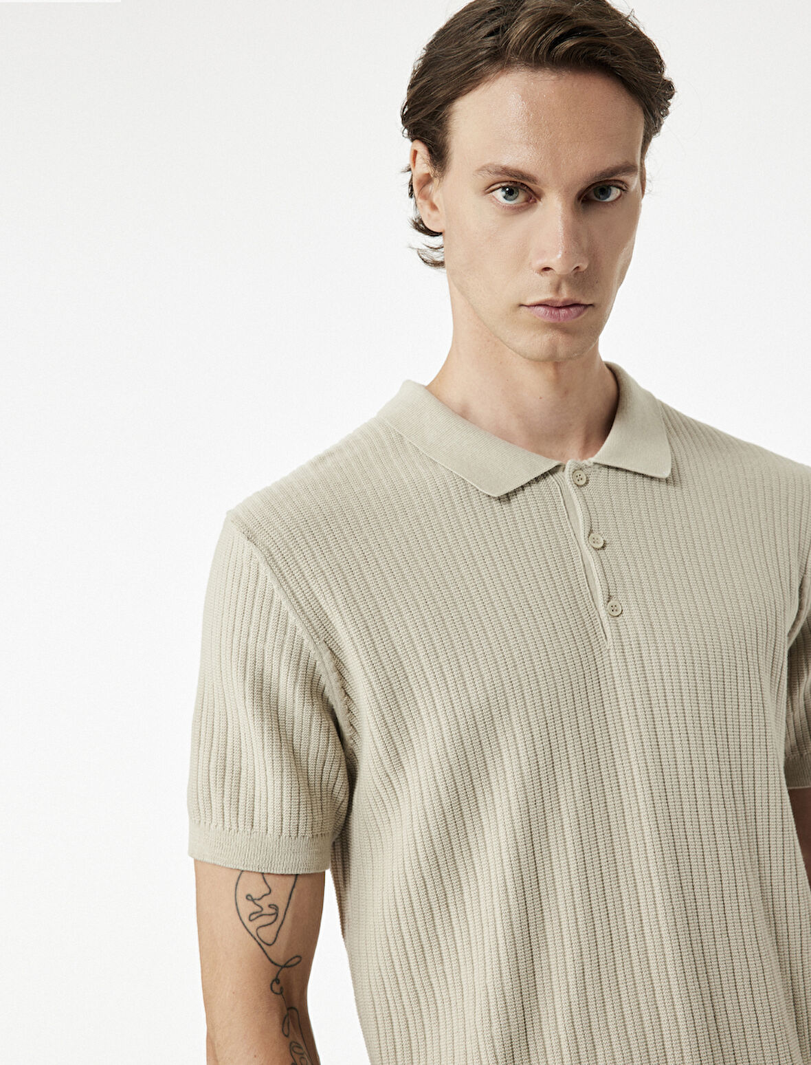 Regular Fit Kısa Kollu Pamuklu Dokulu Düğmeli Polo Yaka Triko Tişört