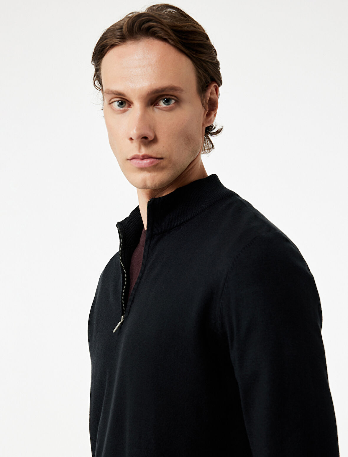 Uzun Kollu Yarım Fermuarlı Triko Kazak