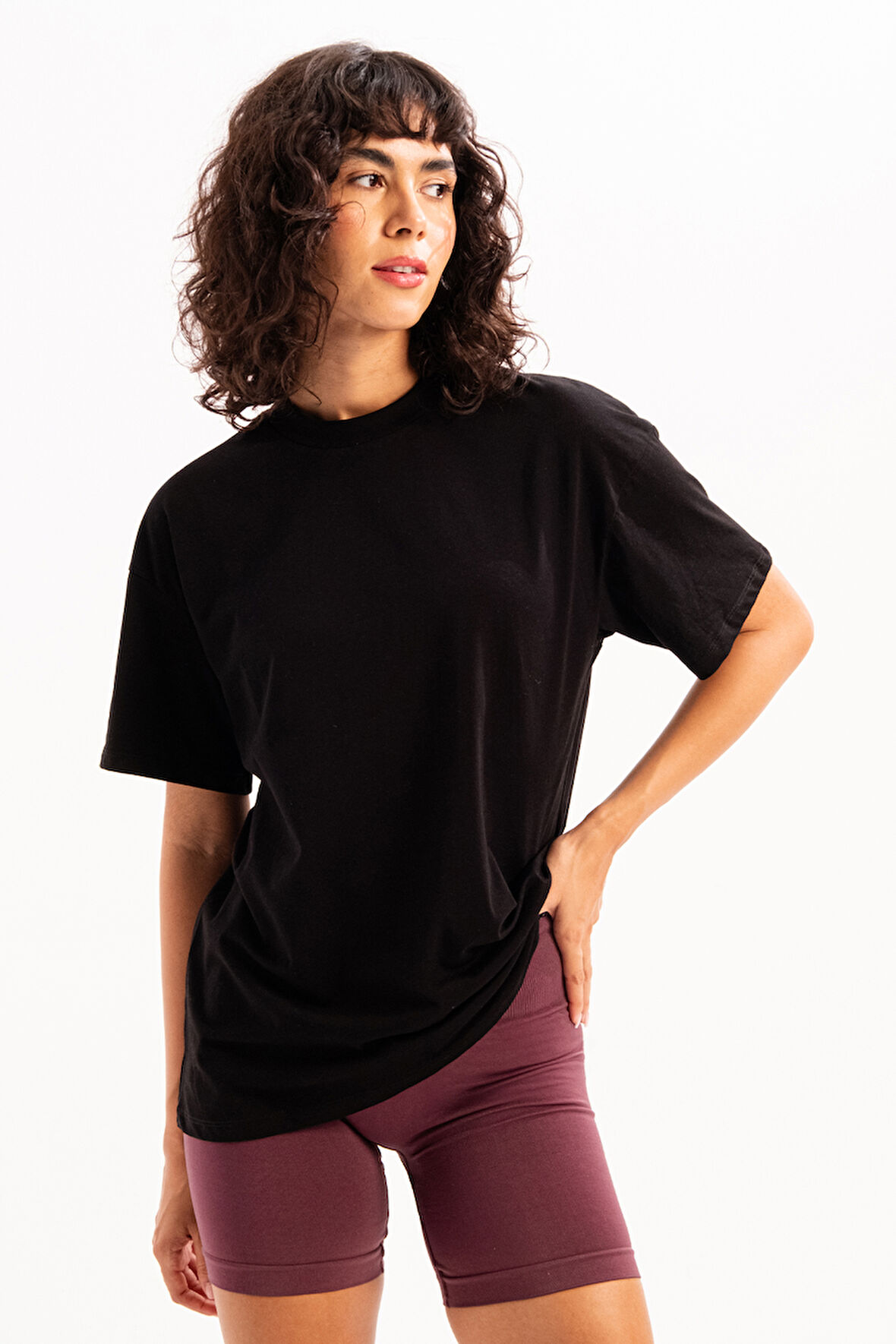 JUSTEVER 100% Pamuk Oversize Fit Bisiklet Yaka Siyah Kadın T-Shirt - Halo