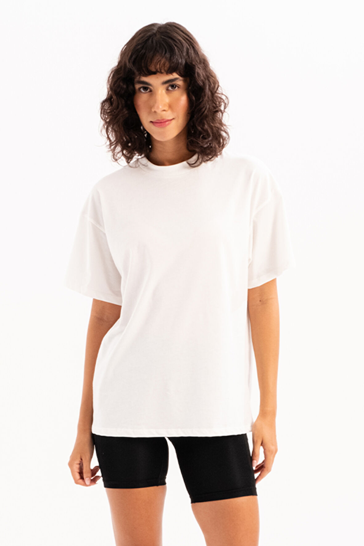 JUSTEVER 100% Pamuk Oversize Fit Bisiklet Yaka Siyah Kadın T-Shirt - Halo