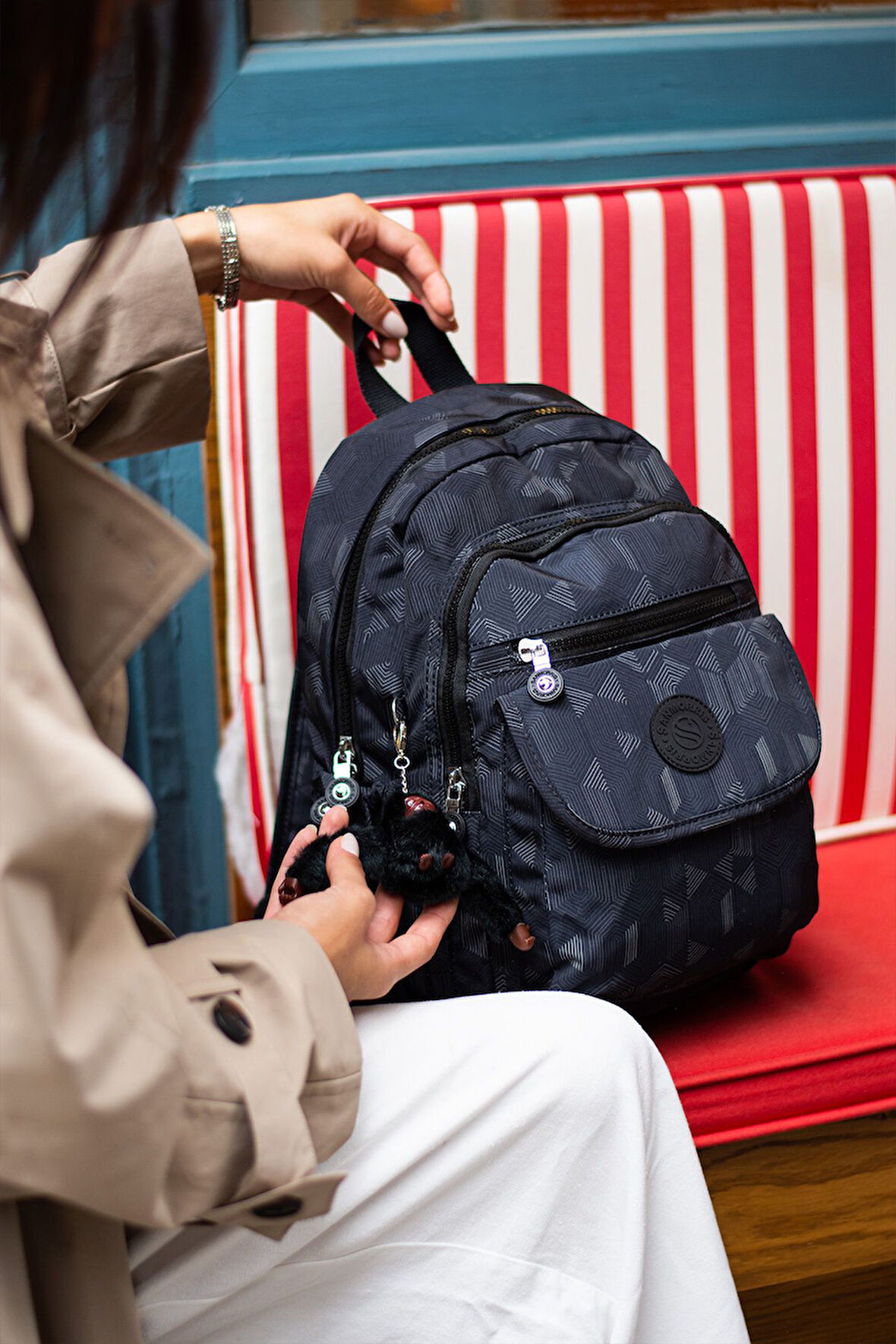 Unisex Suya Dayanıklı Paraşüt Kumaş Çok Gözlü Ön Cepli Ayarlanabilir Askılı Sırt Çantası