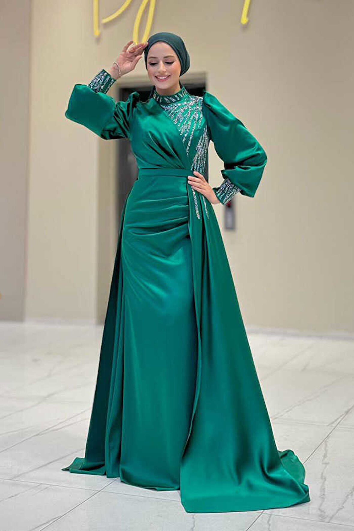 Taşlı Kuyruk Detay Abiye Elbise 7044 Zümrüt