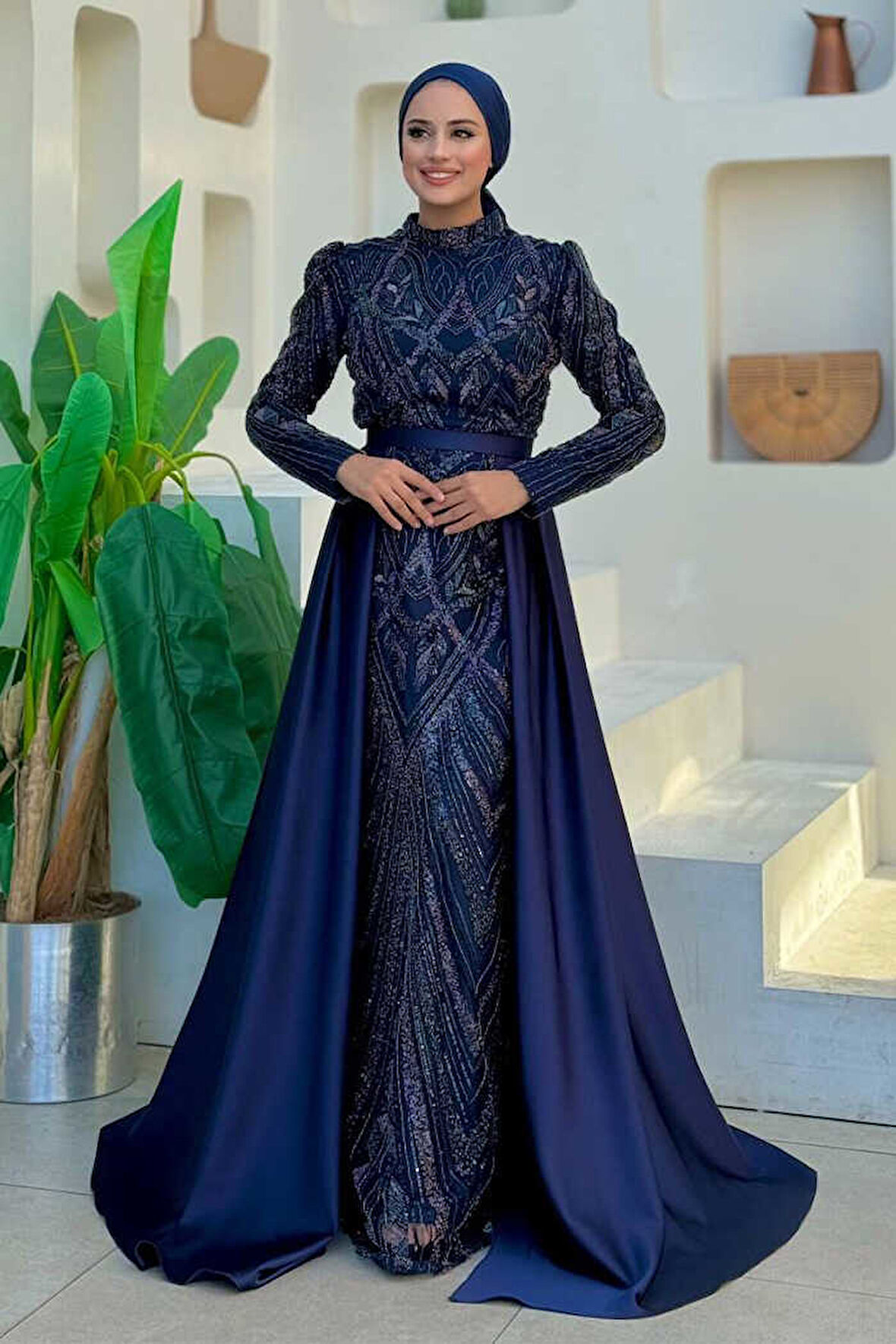 Kuyruk Detay Taş İşlemeli Abiye Elbise 7025 Lacivert