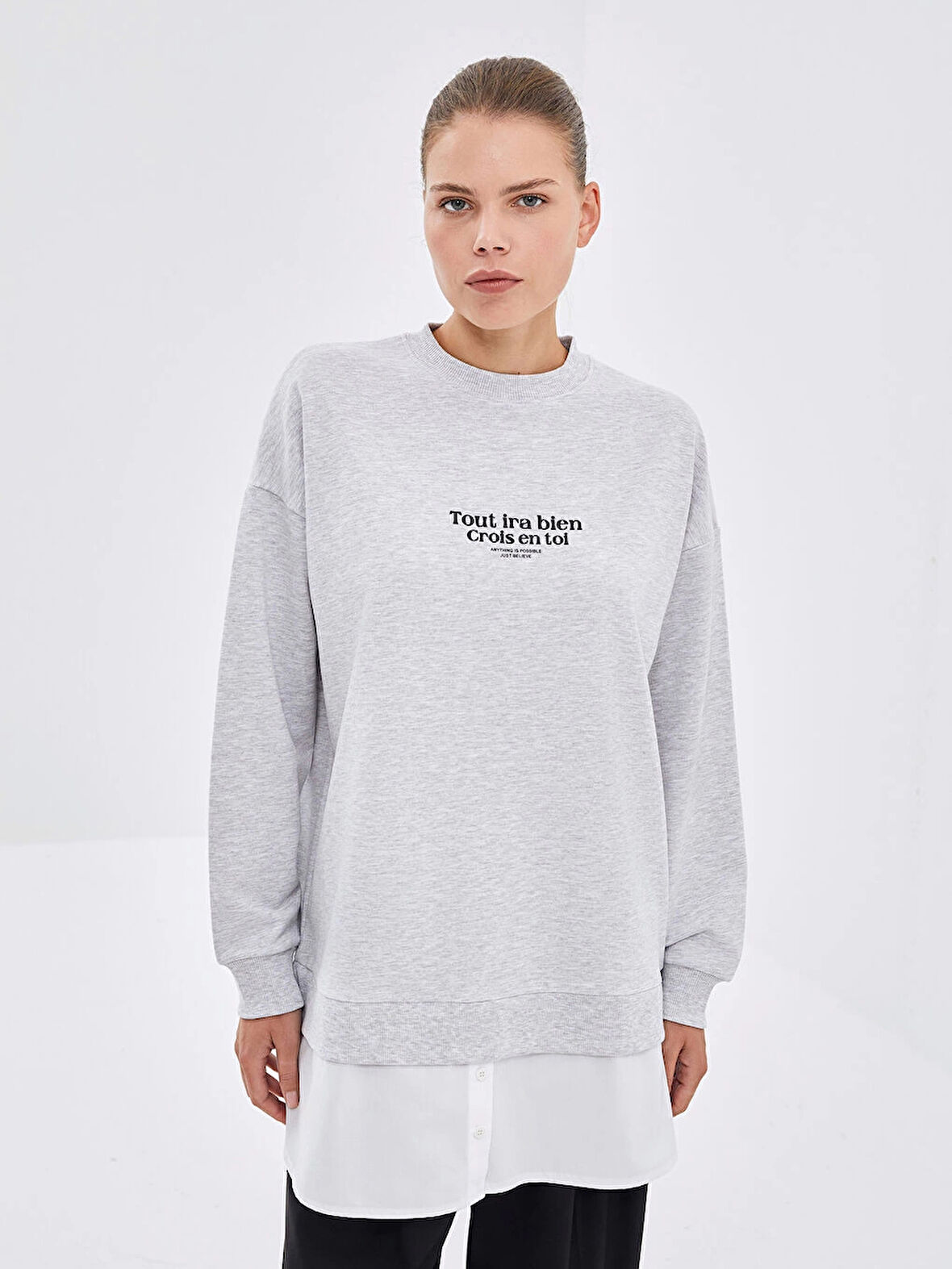 LCW Modest Gri Bisiklet Yaka Baskılı Oversize Kadın Sweatshirt Tunik