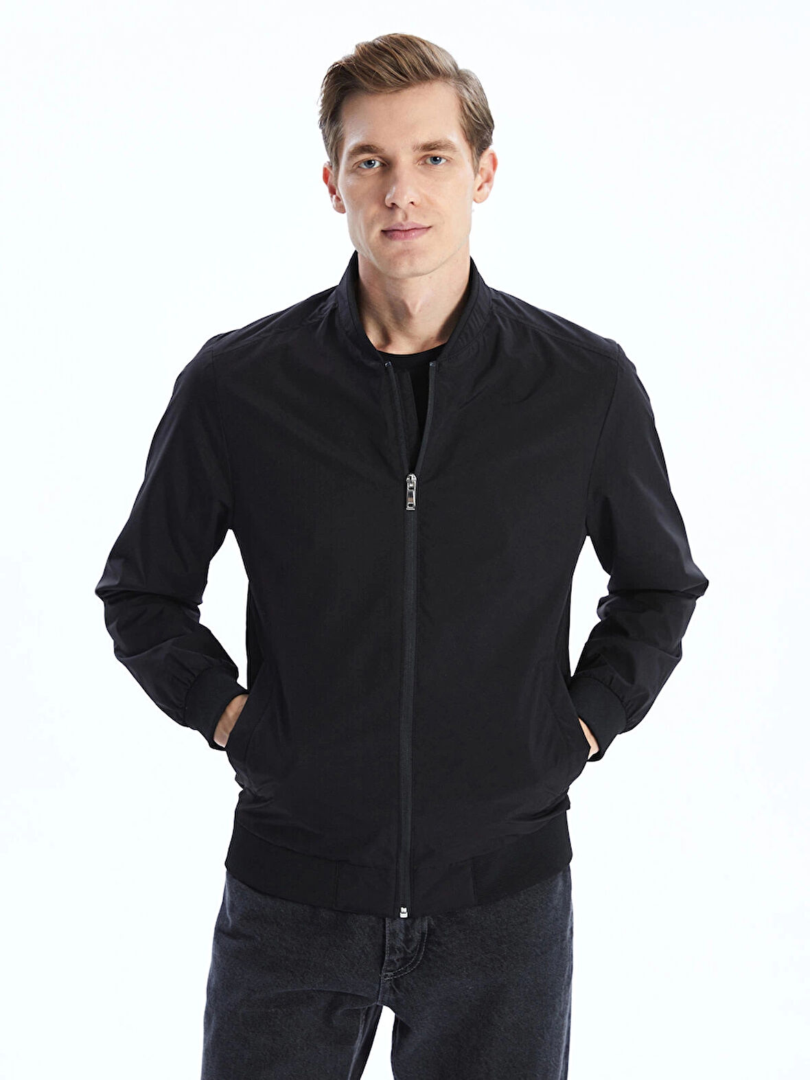 LCWAIKIKI Classic SİYAH Standart Kalıp Kolej Yaka Erkek Mont