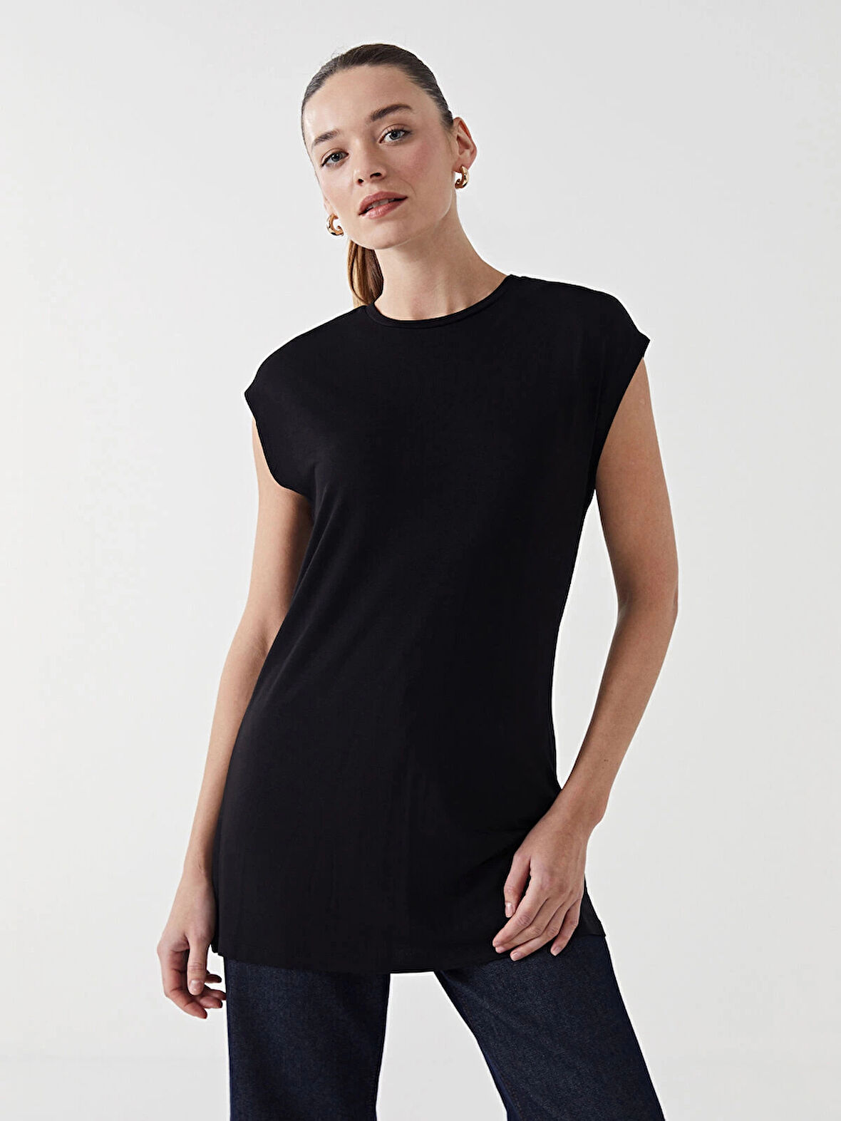 LCW Modest Siyah Bisiklet Yaka Kadın Tunik