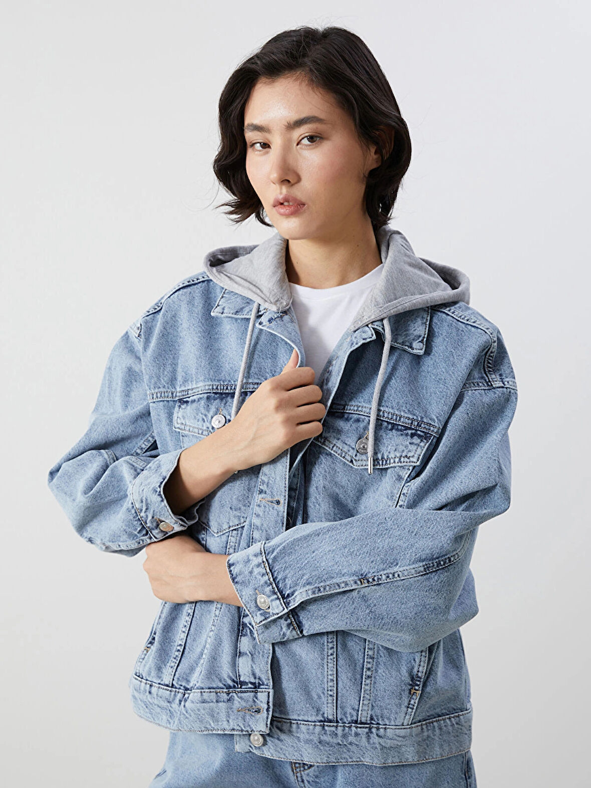 LCW Vision Indigo Kapüşonlu Oversize Kadın Jean Ceket