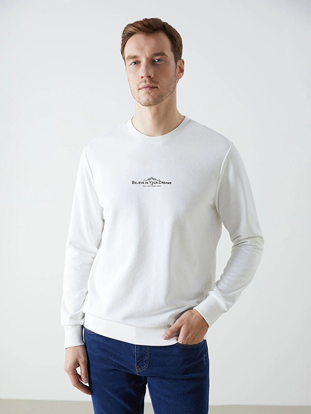 LCWAIKIKI Classic Ekru Bisiklet Yaka Uzun Kollu Baskılı Erkek Sweatshirt