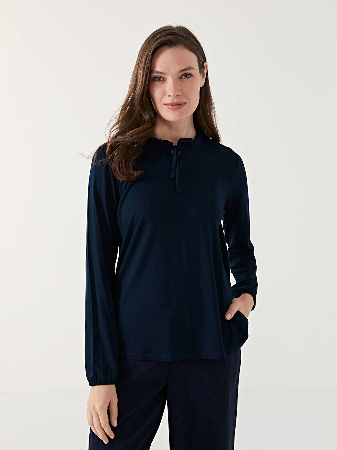 LCW Grace Lacivert Bağlamalı Yaka Kadın Bluz