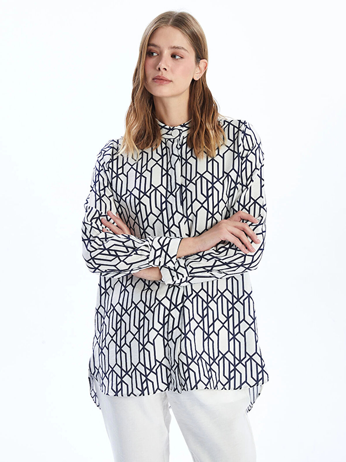 LCWAIKIKI Classic Mavi Hakim Yaka Desenli Kadın Gömlek Tunik