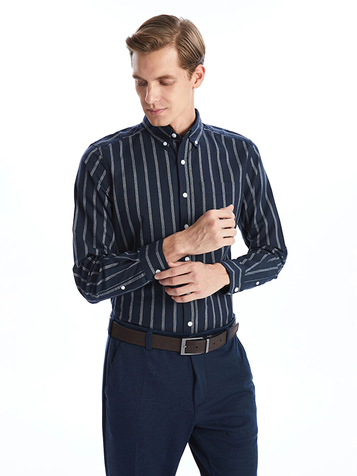 LCWAIKIKI Classic LACİVERT Regular Fit Uzun Kollu Çizgili Erkek Gömlek