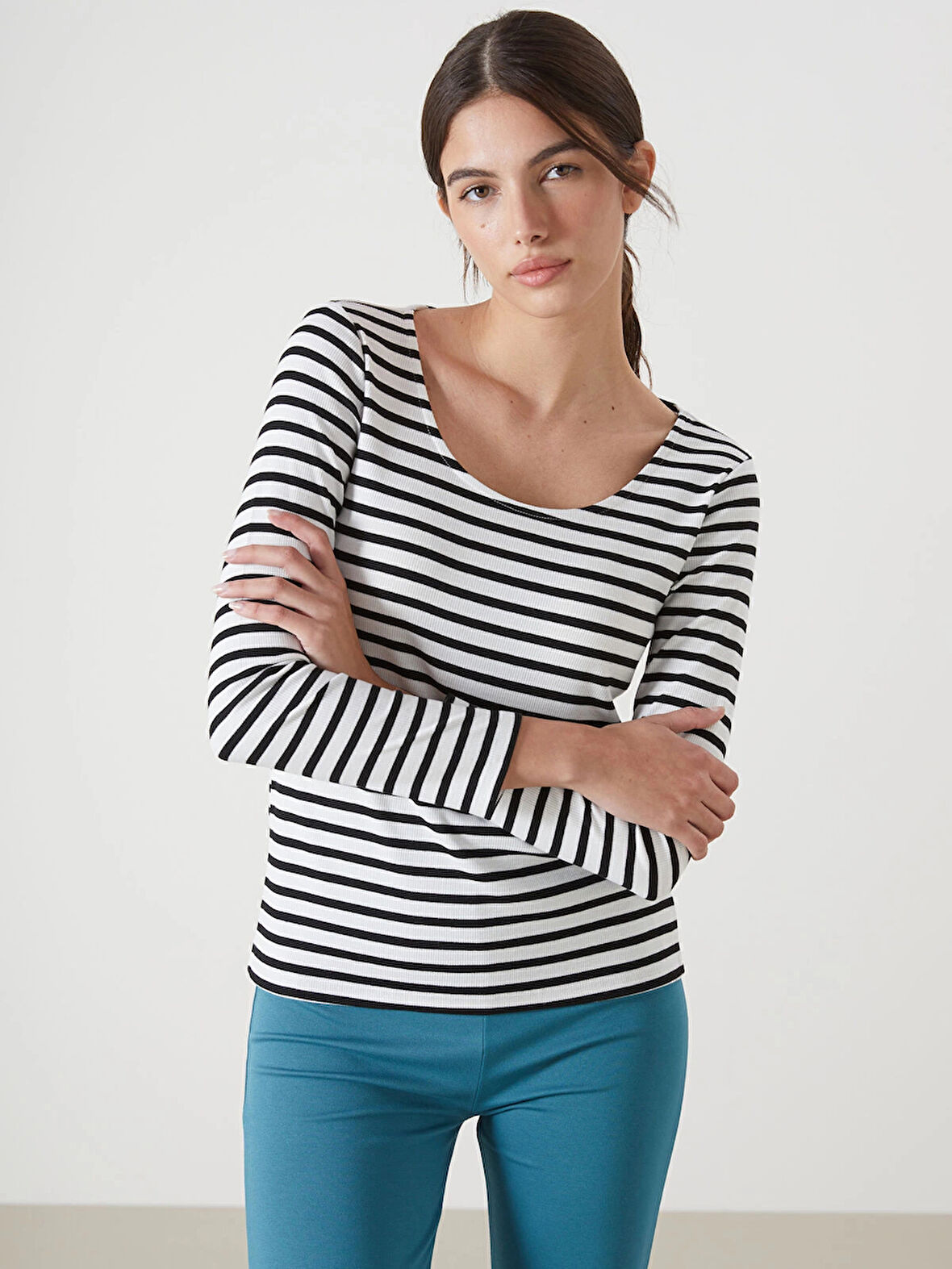 LCWAIKIKI Classic Siyah U Yaka Çizgili Kadın Body