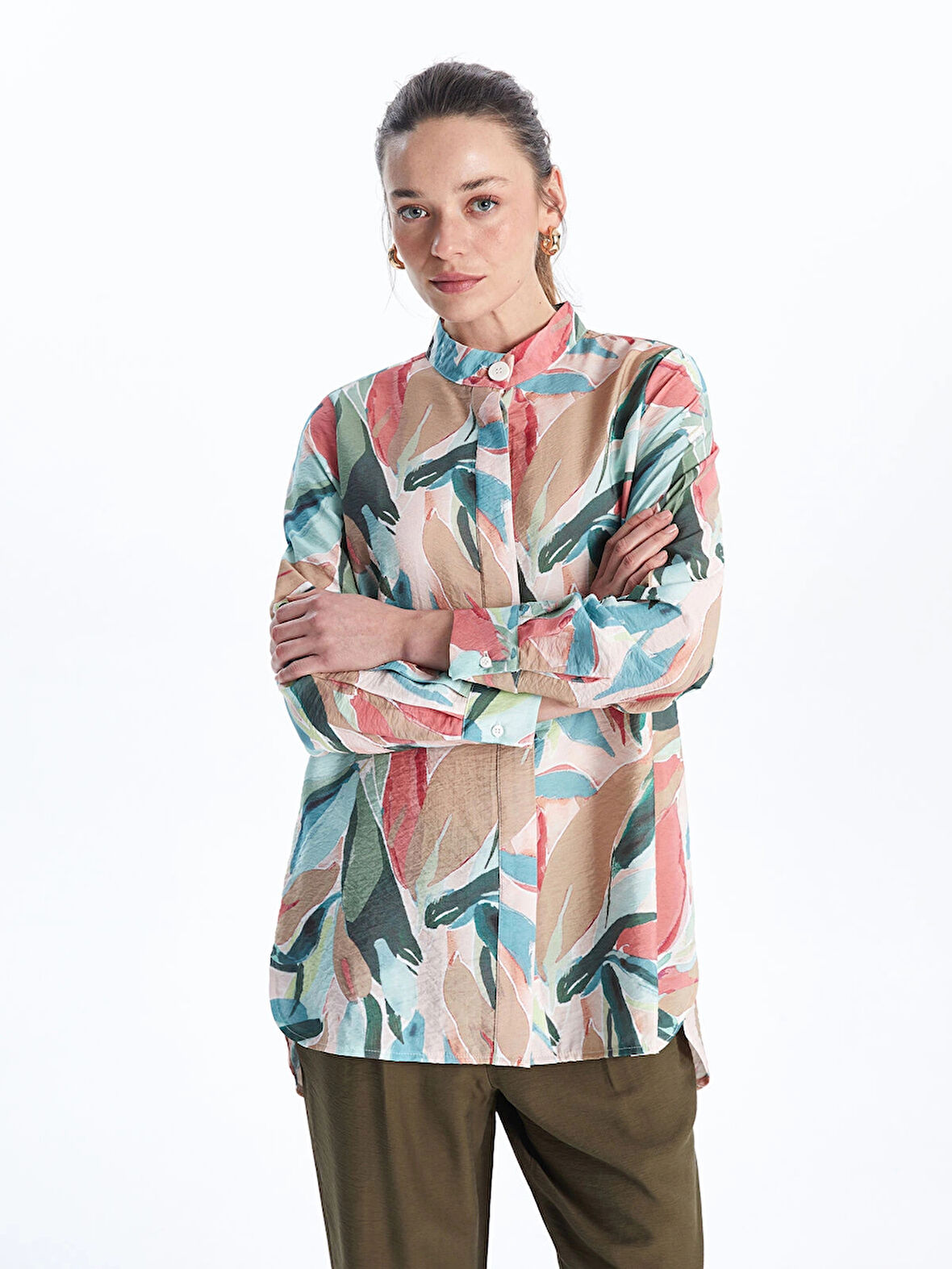 LCWAIKIKI Classic Bej Hakim Yaka Desenli Kadın Gömlek Tunik