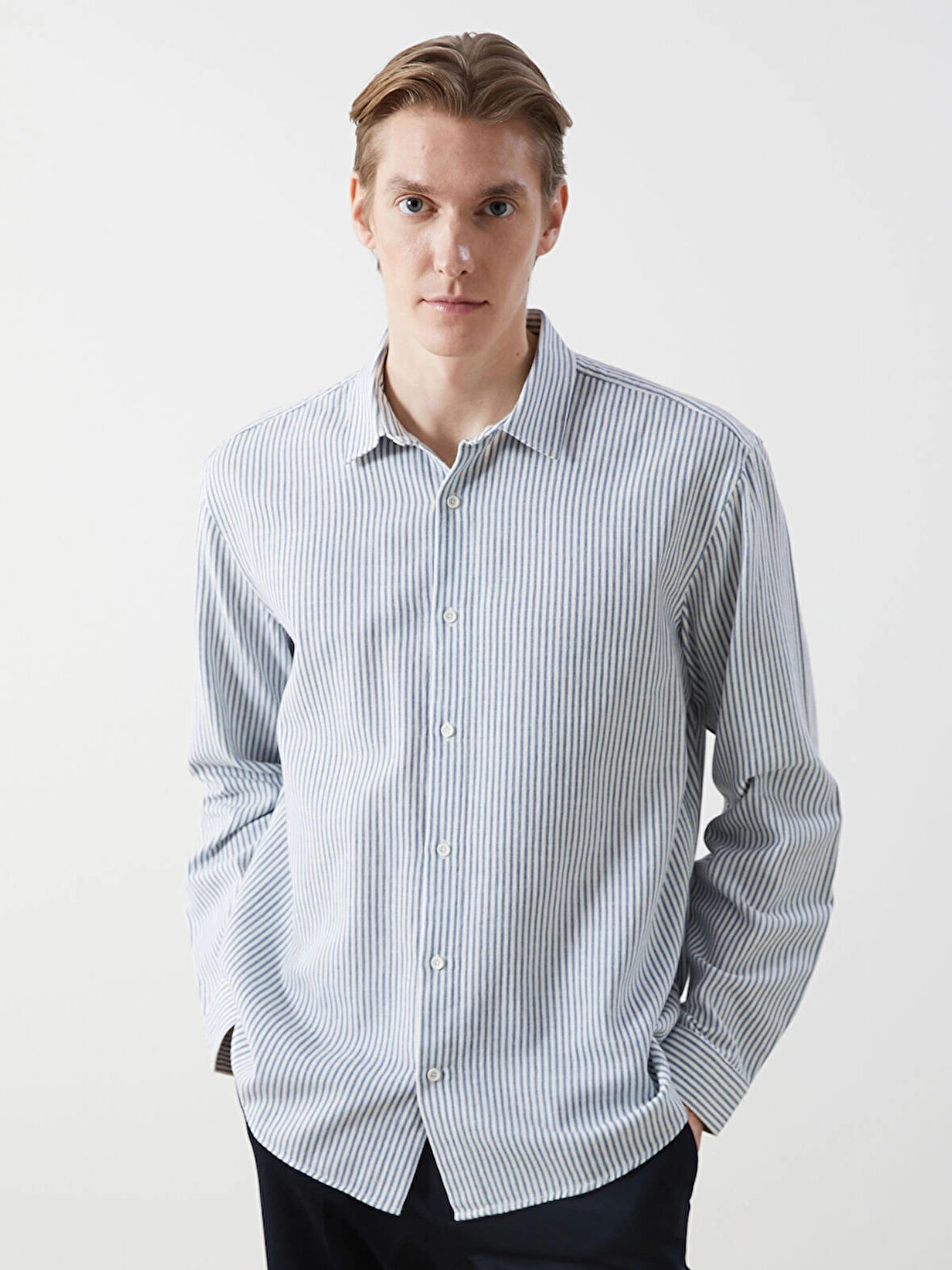 LCW Vision MAVİ Regular Fit Uzun Kollu Çizgili Erkek Gömlek