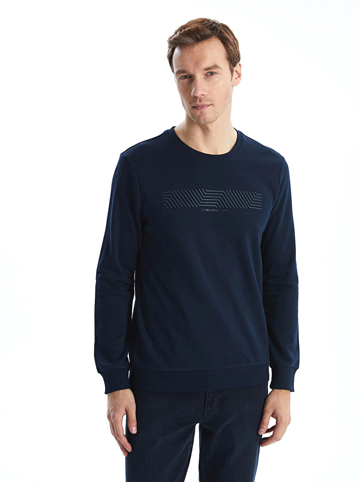 LCWAIKIKI Classic LACİVERT Bisiklet Yaka Uzun Kollu Baskılı Erkek Sweatshirt