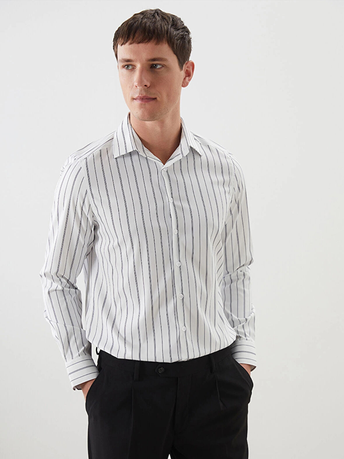 LCWAIKIKI Formal Lacivert Slim Fit Uzun Kollu Çizgili Erkek Gömlek