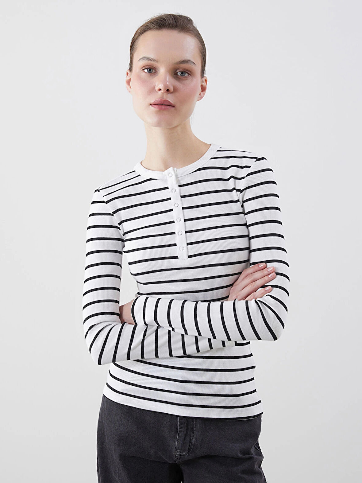 LCWAIKIKI Classic Beyaz Bisiklet Yaka Çizgili Kadın Tişört