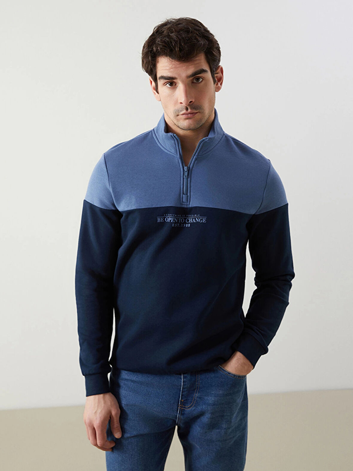 LCWAIKIKI Classic Lacivert Dik Yaka Uzun Kollu Renk Bloklu Erkek Sweatshirt