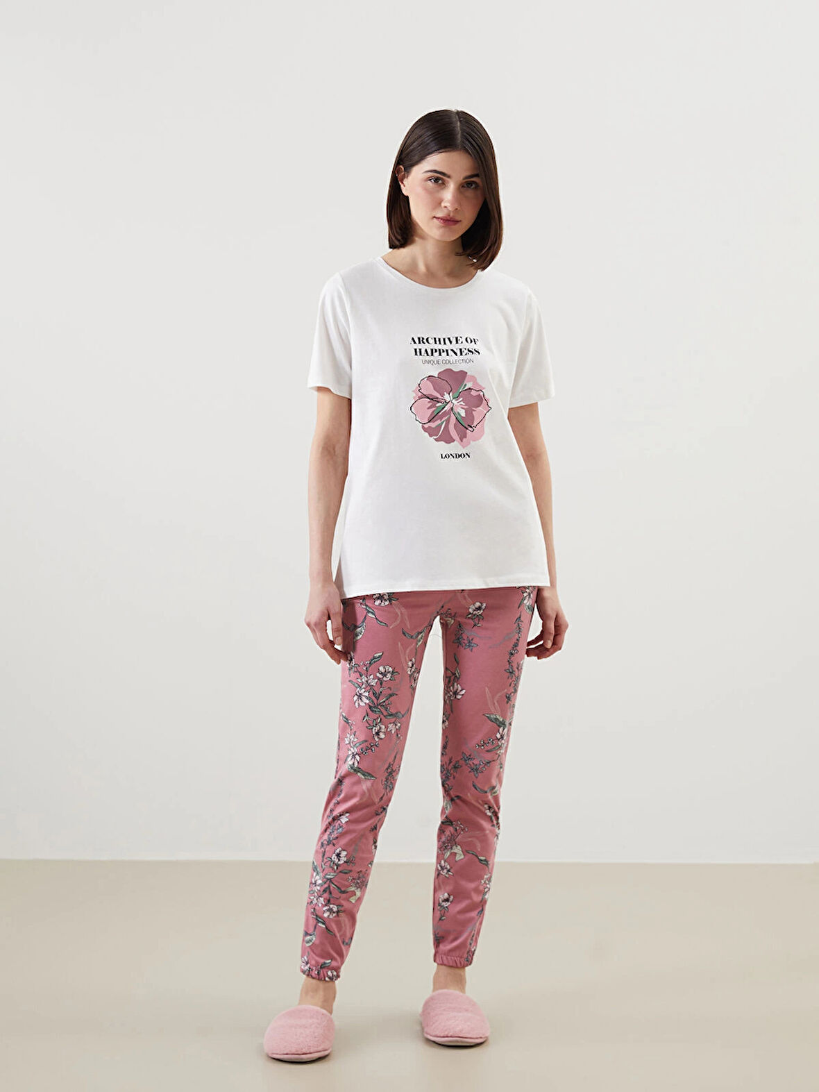 LCW DREAM PEMBE Bisiklet Yaka Çiçekli Kadın Pijama Takımı